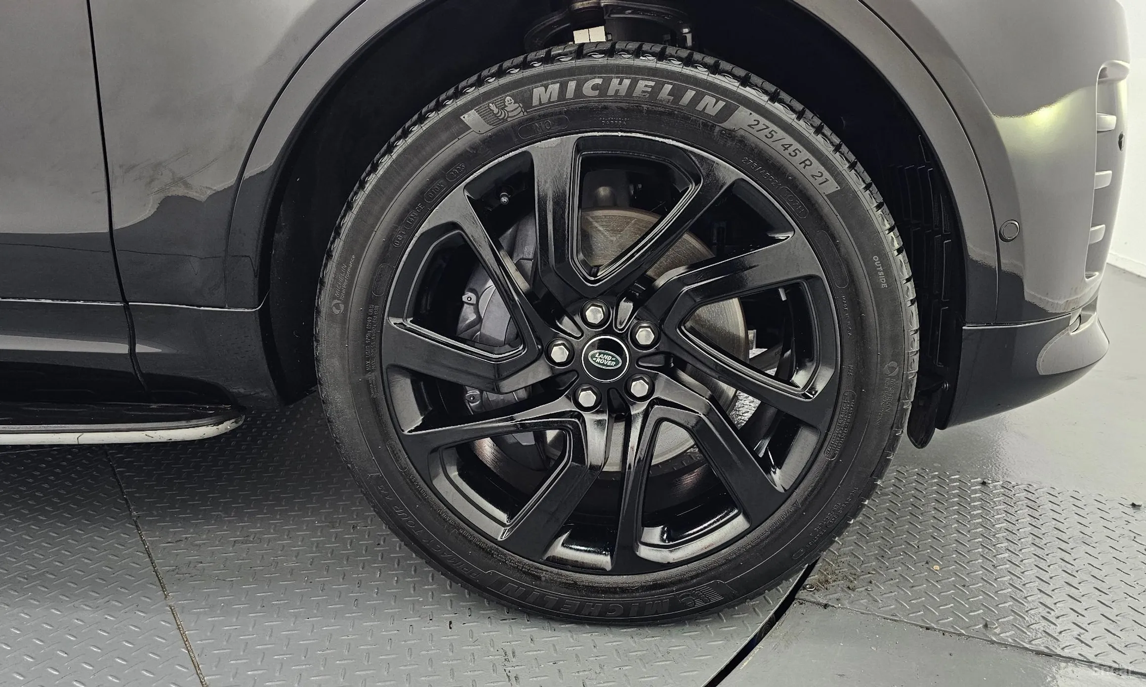 Land Rover Discovery 5 превью 5