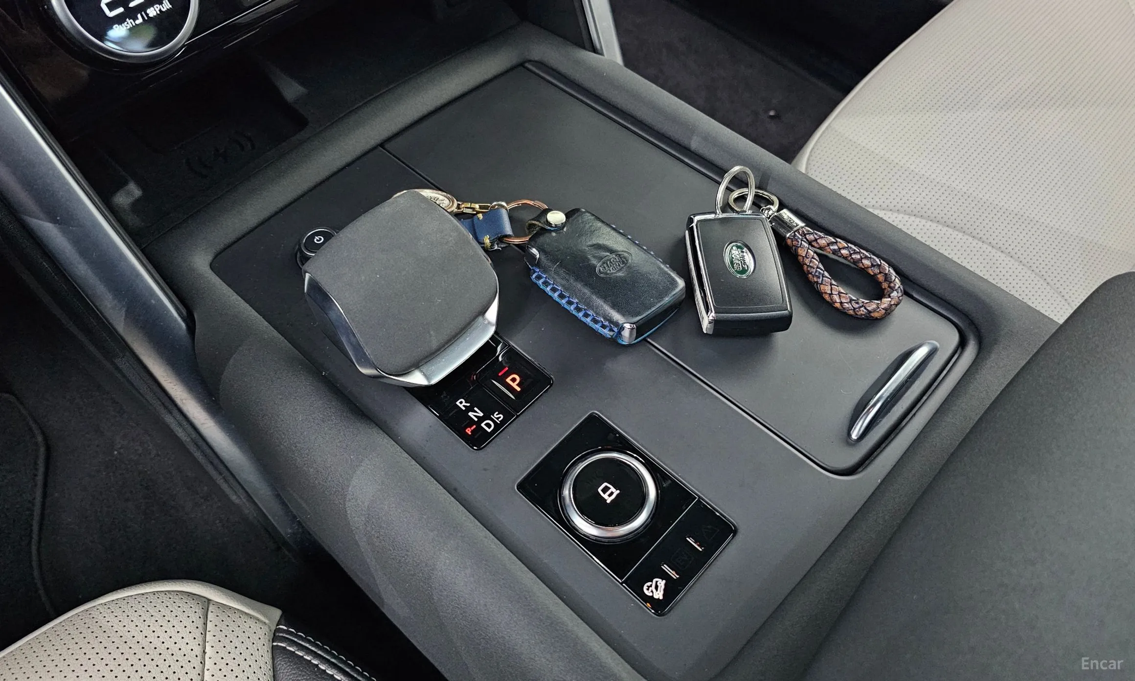 Land Rover Discovery 5 превью 9