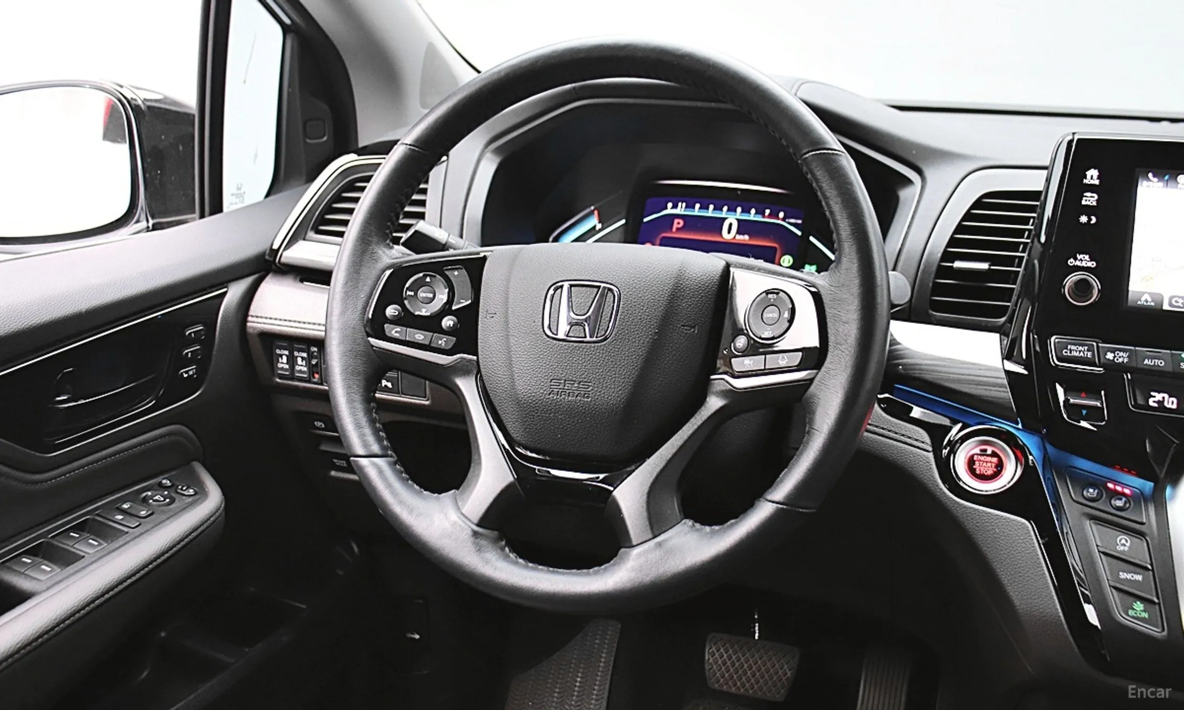Honda Odyssey превью 12