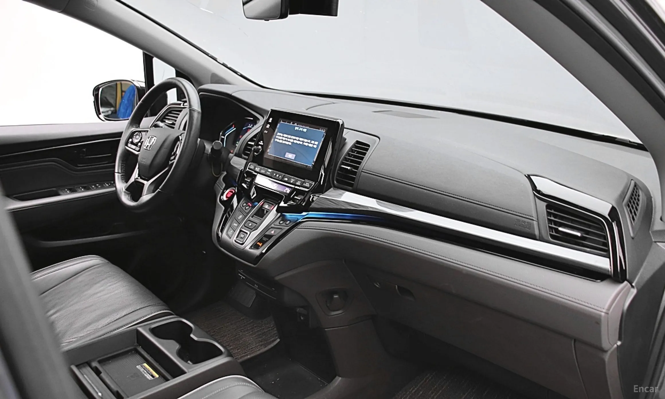 Honda Odyssey превью 13