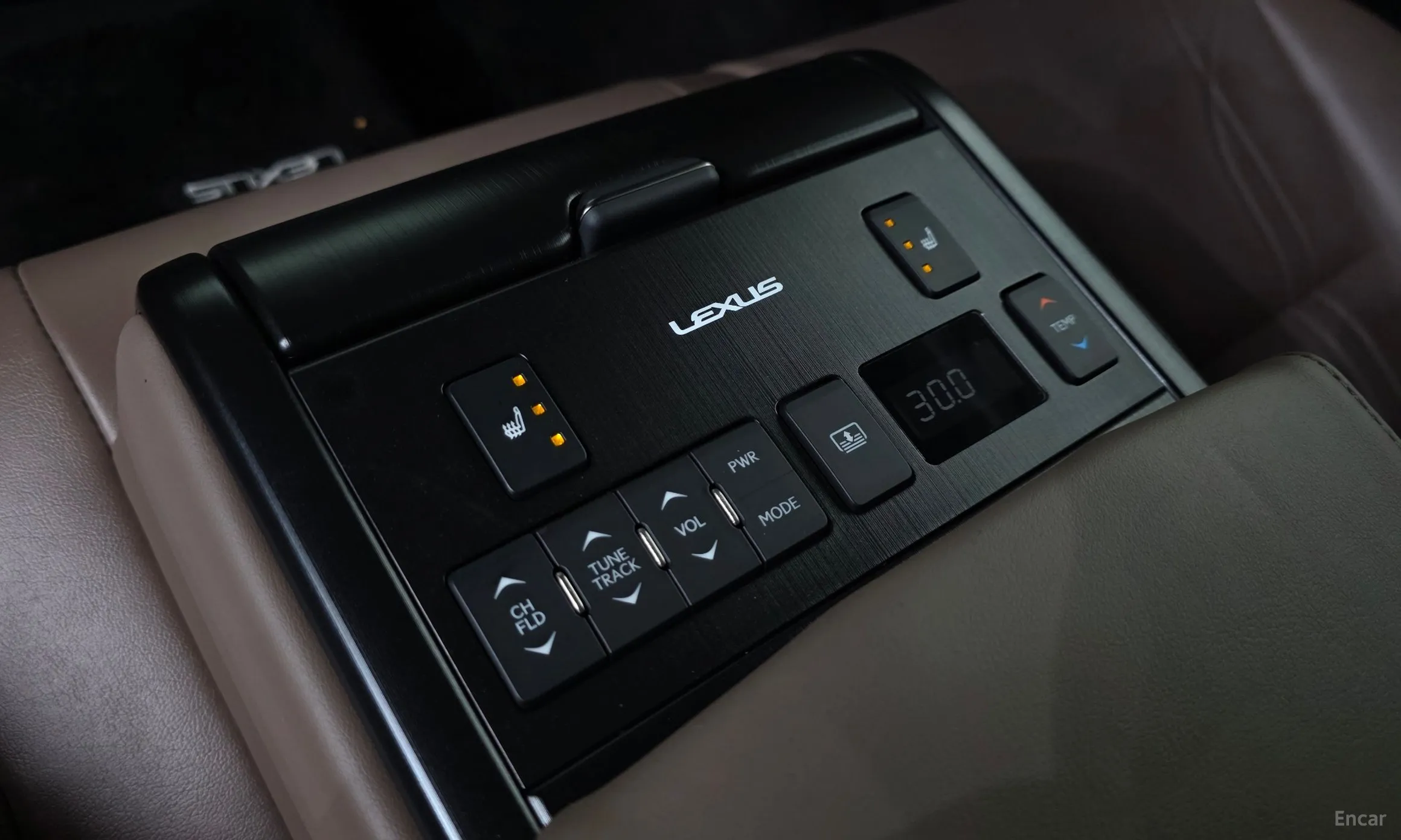 Lexus ES300h 7th Generation превью 17