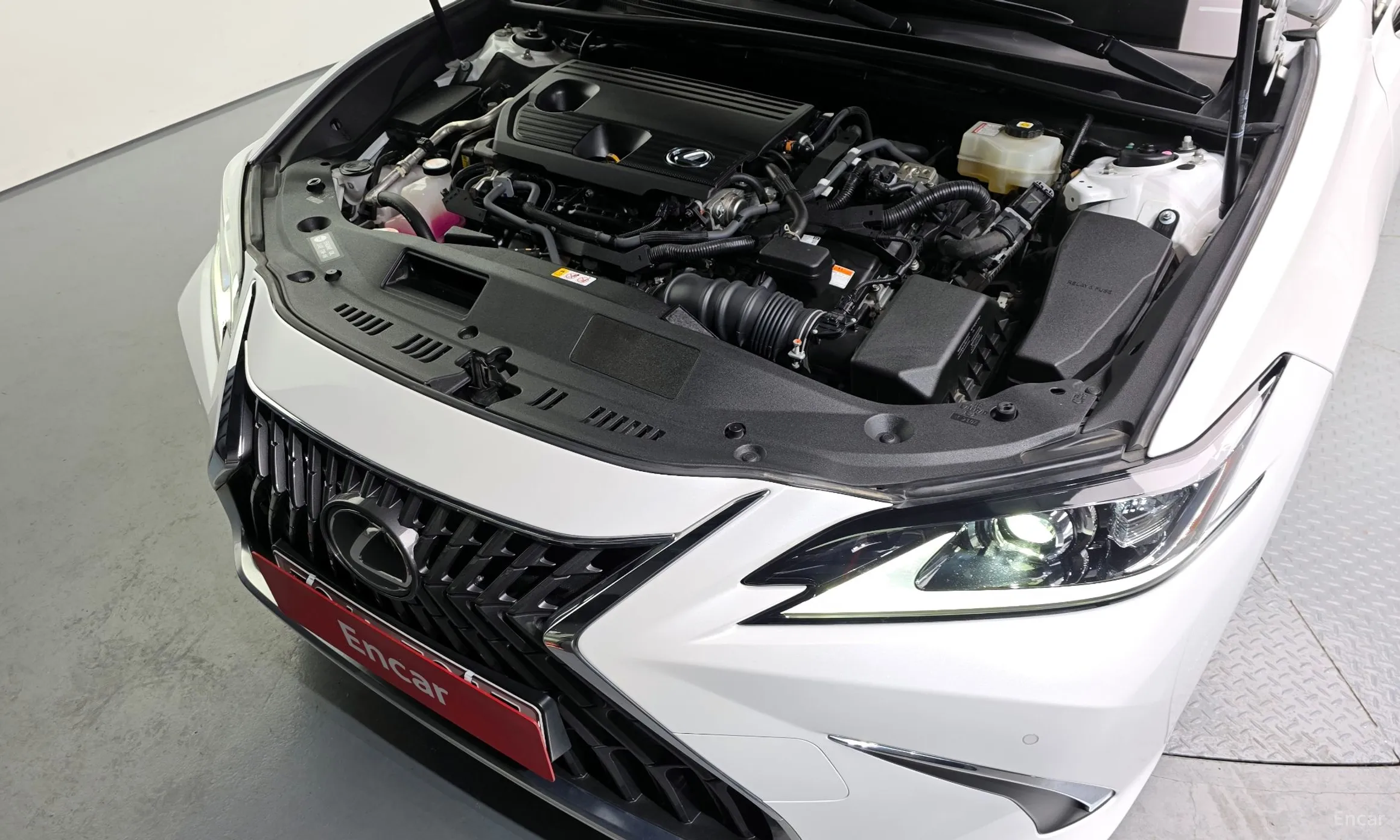 Lexus ES300h 7th Generation превью 6