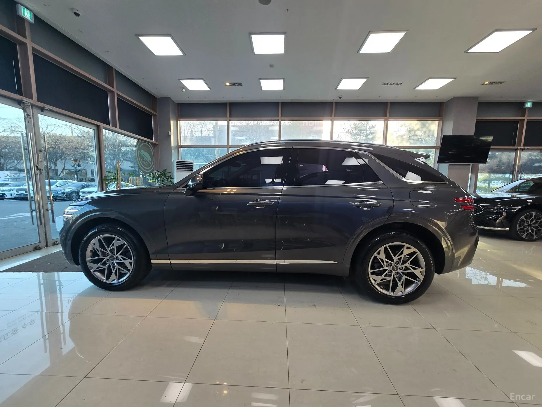 Genesis GV70 превью 3