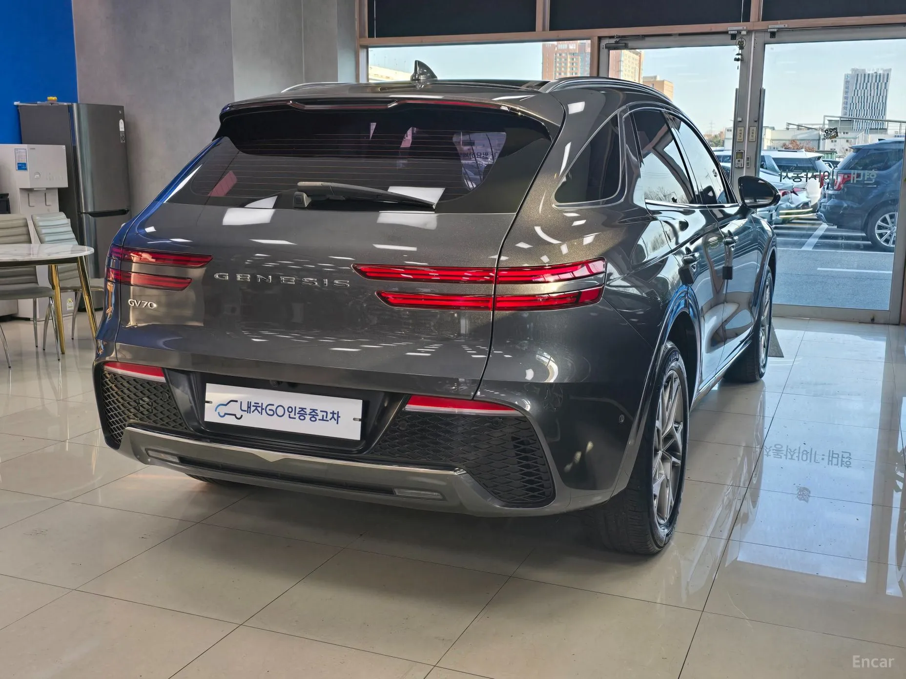 Genesis GV70 превью 6