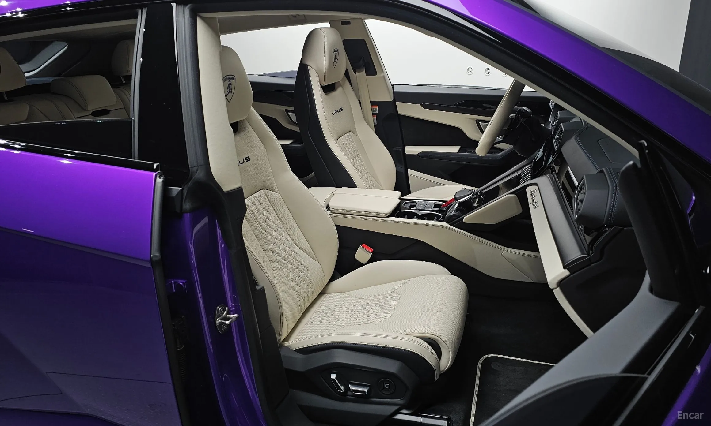 Lamborghini Urus превью 10