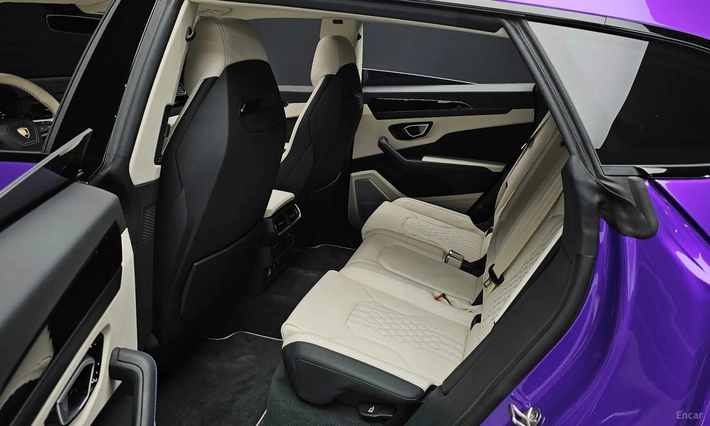Lamborghini Urus превью 12