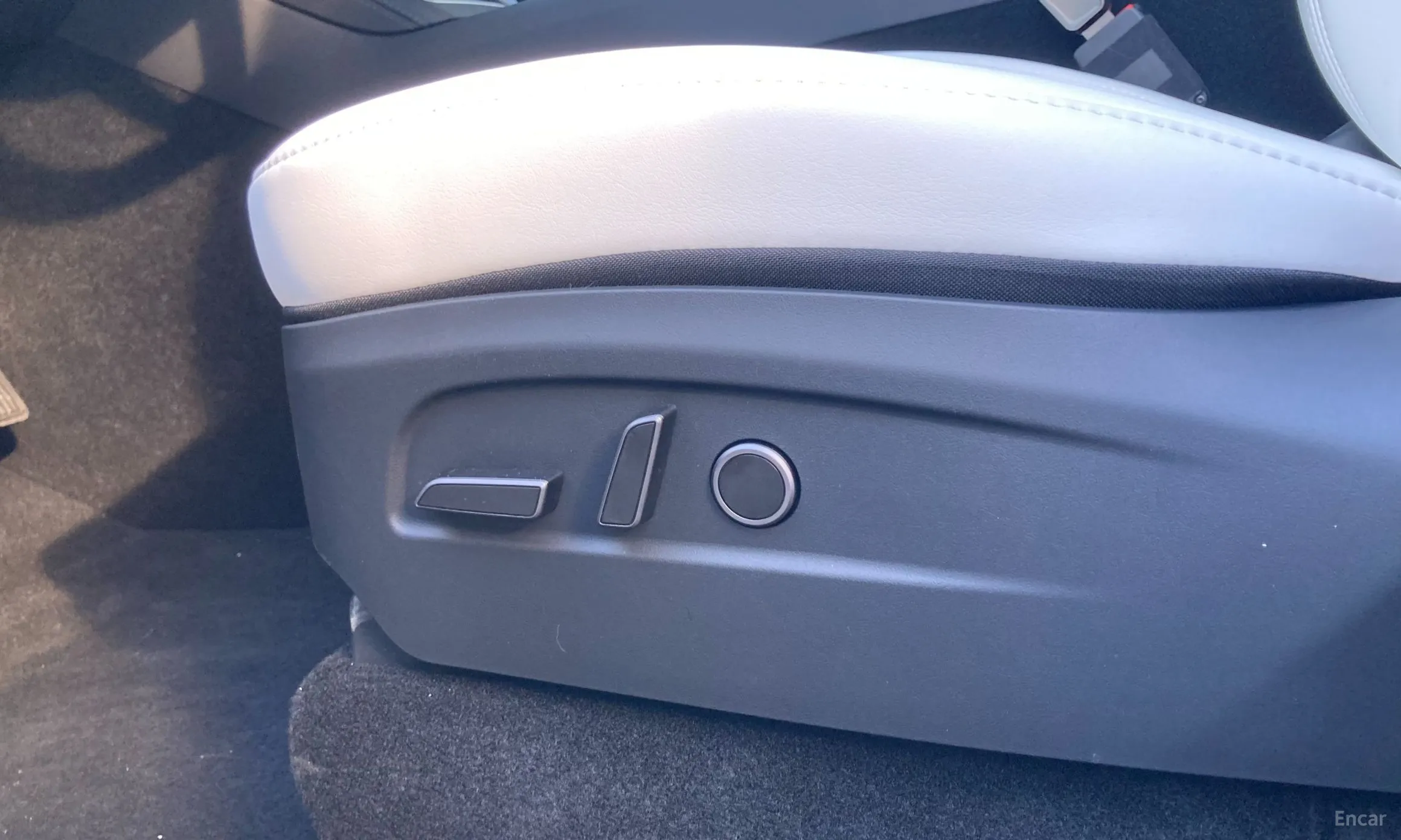 Tesla Model Y превью 17