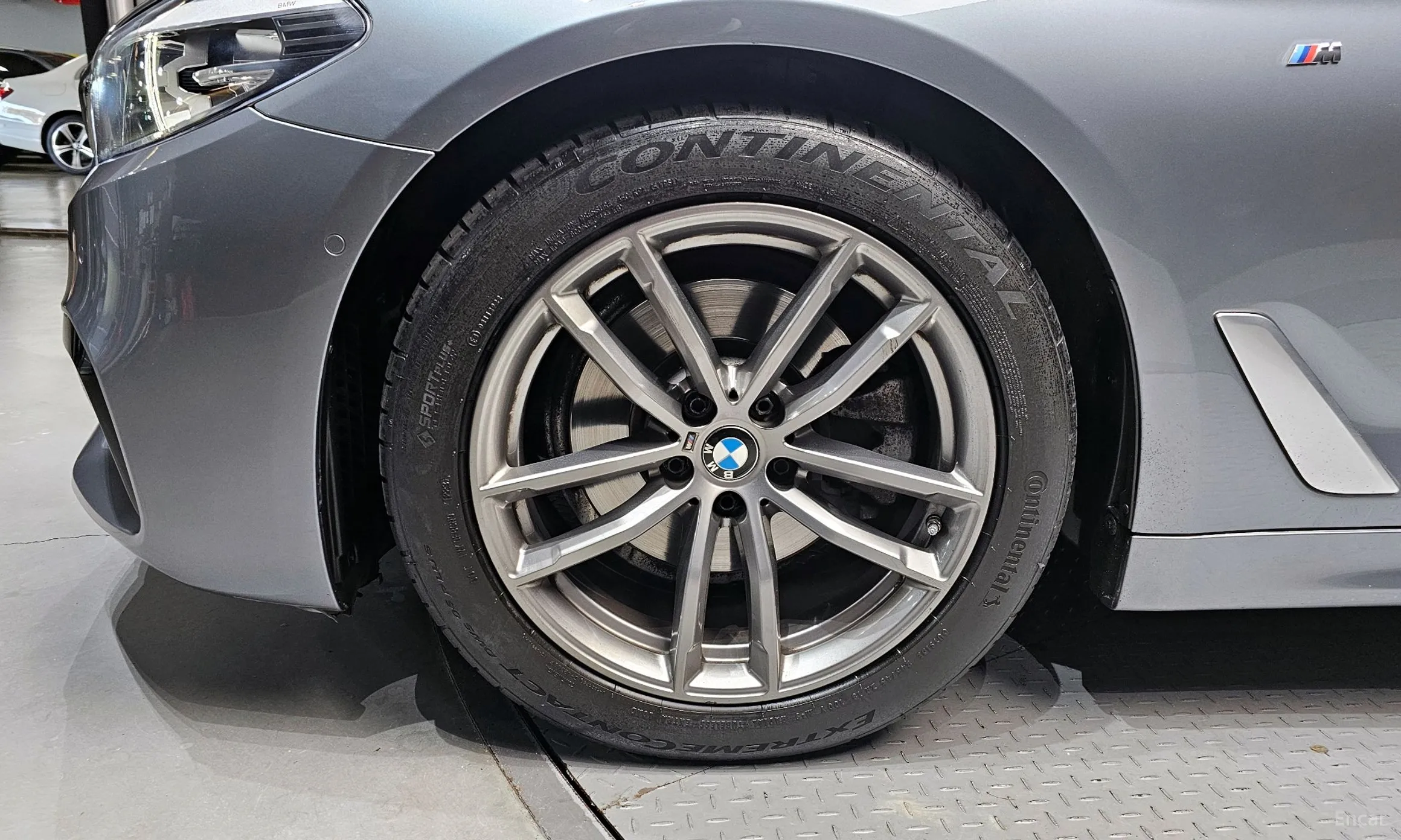 BMW 5 Series (G30) превью 5