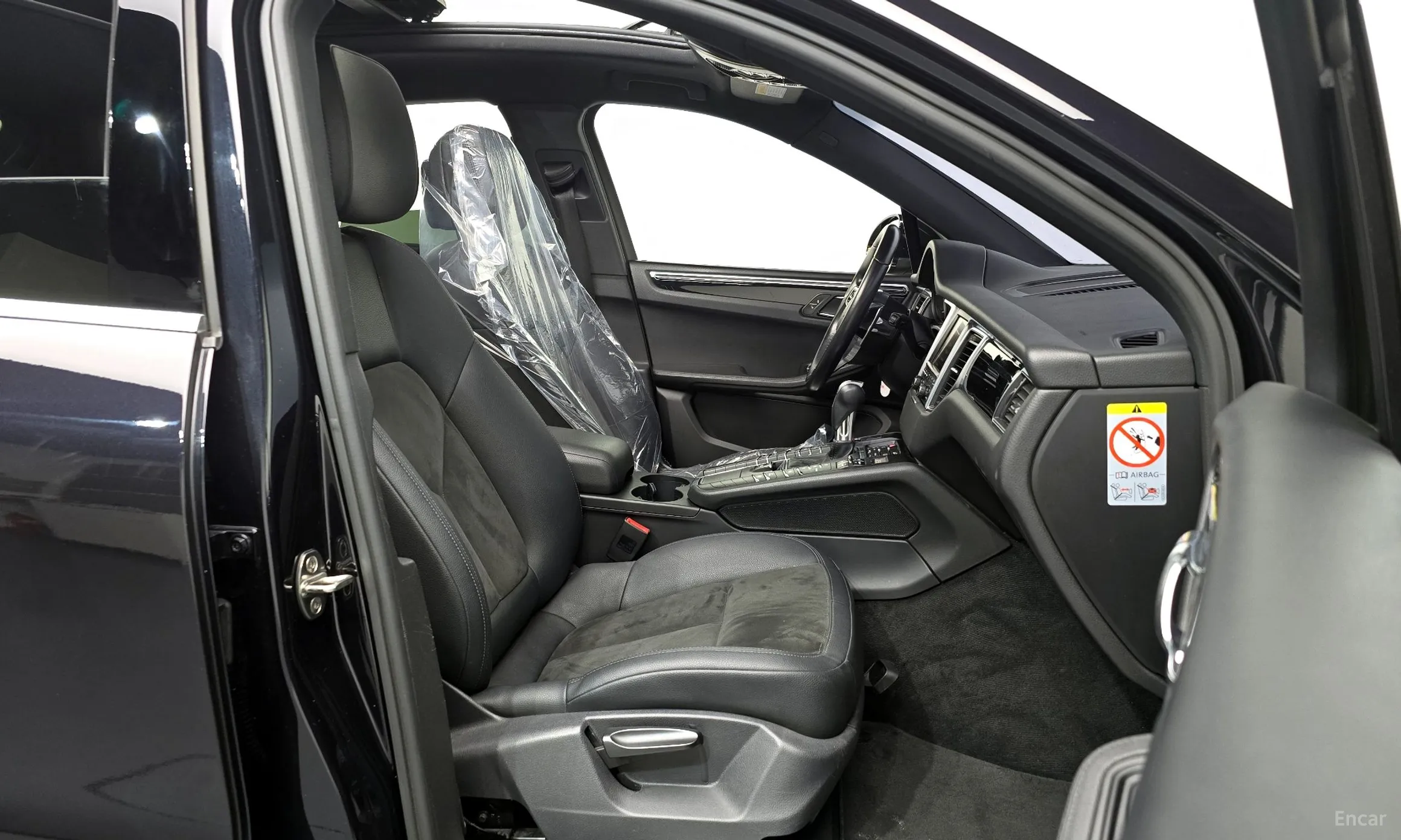 Porsche Macan превью 10