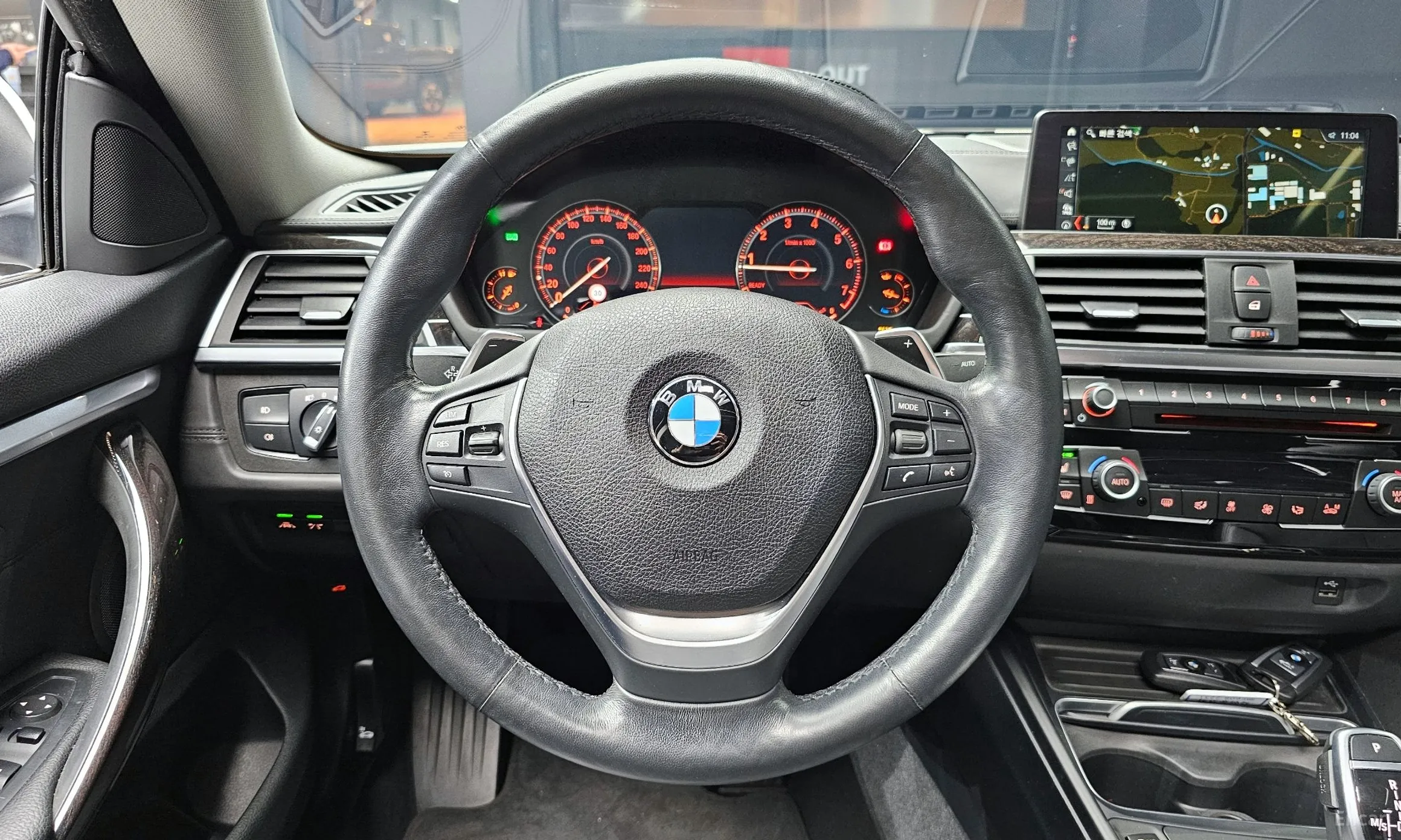 BMW Series 4 (F32) превью 13