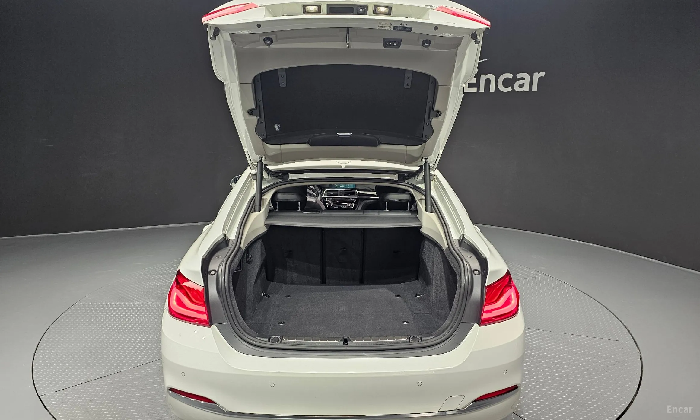 BMW Series 4 (F32) превью 20