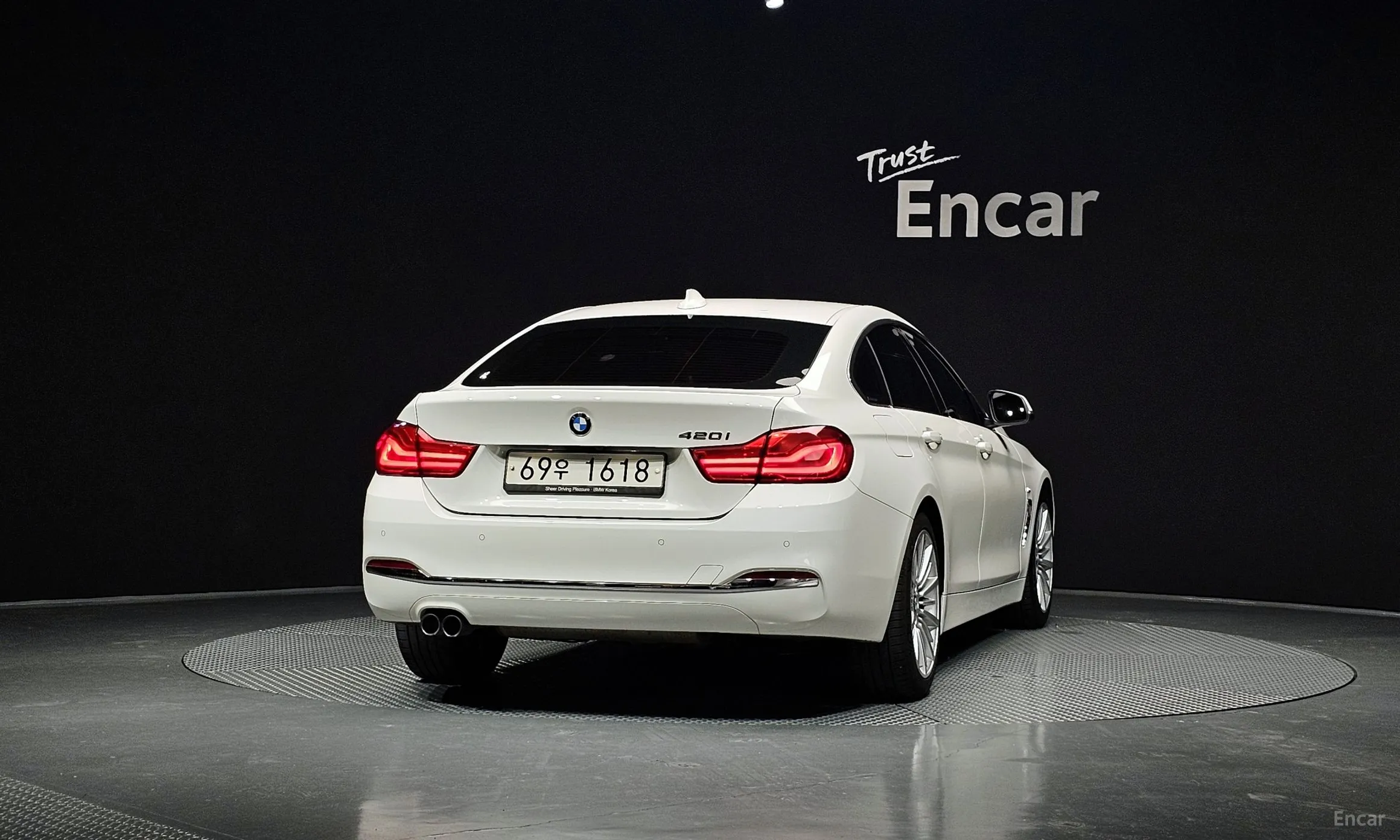 BMW Series 4 (F32) превью 4