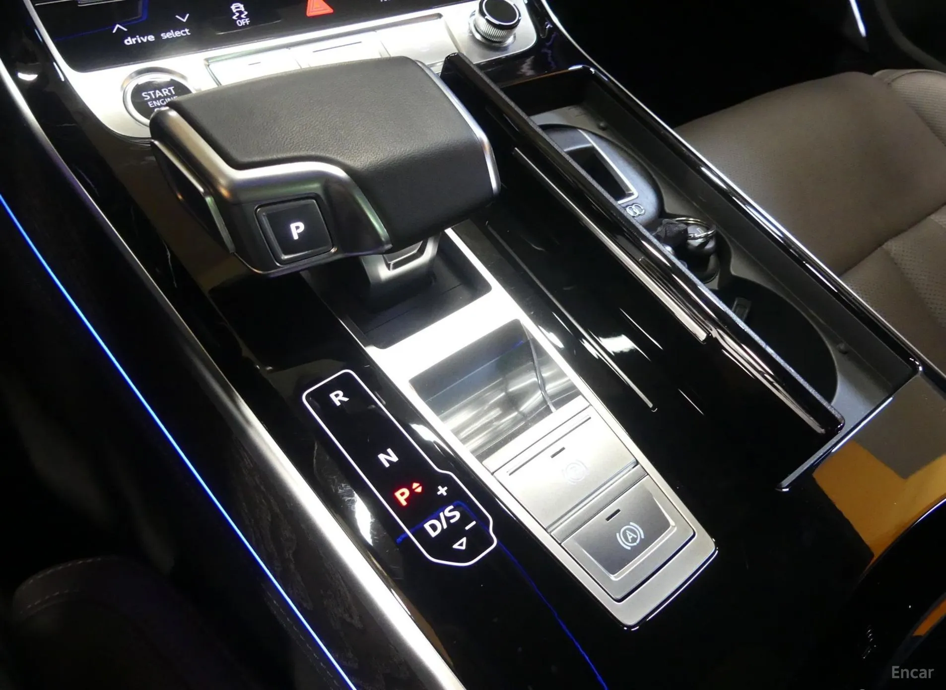 Audi A8 (D5) превью 9