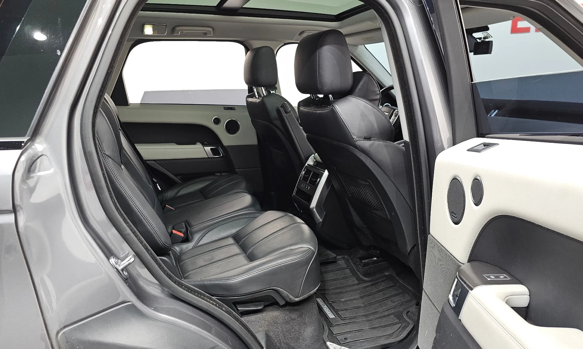 Land Rover Range Rover Sport 2nd Generation превью 12