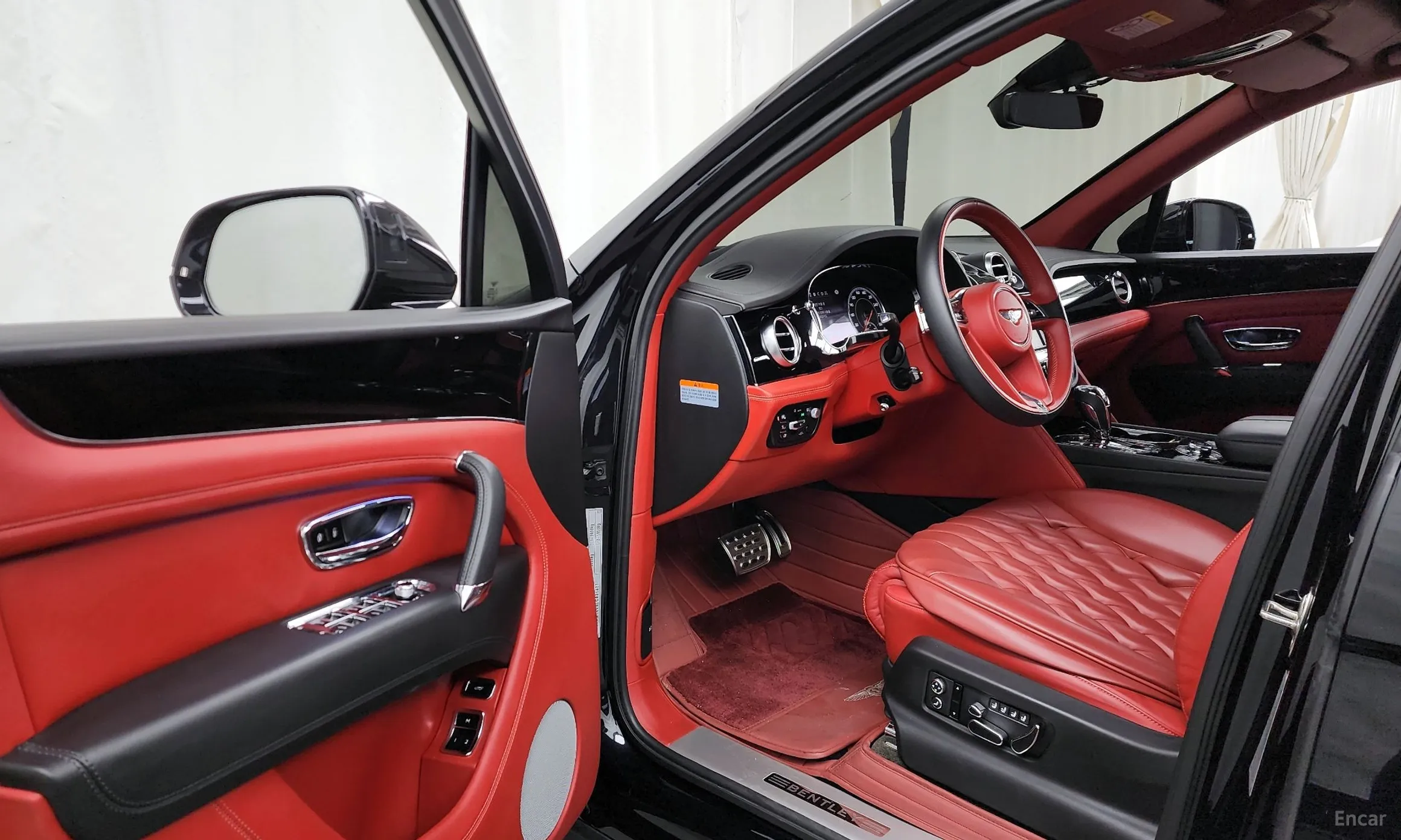 Bentley Bentayga превью 10
