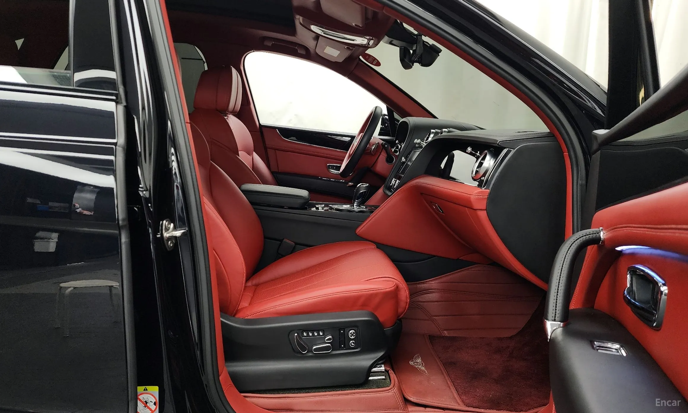 Bentley Bentayga превью 11