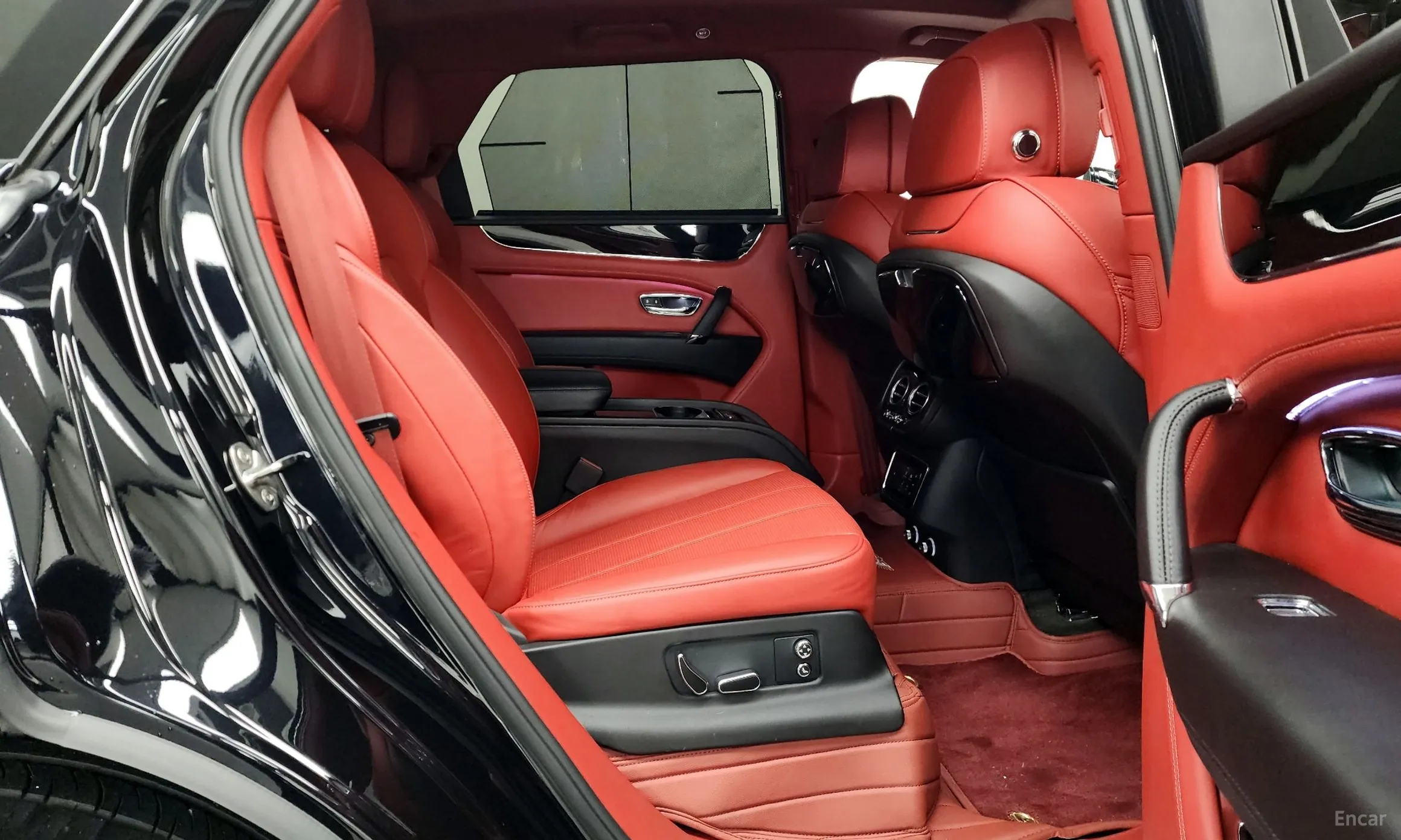 Bentley Bentayga превью 12