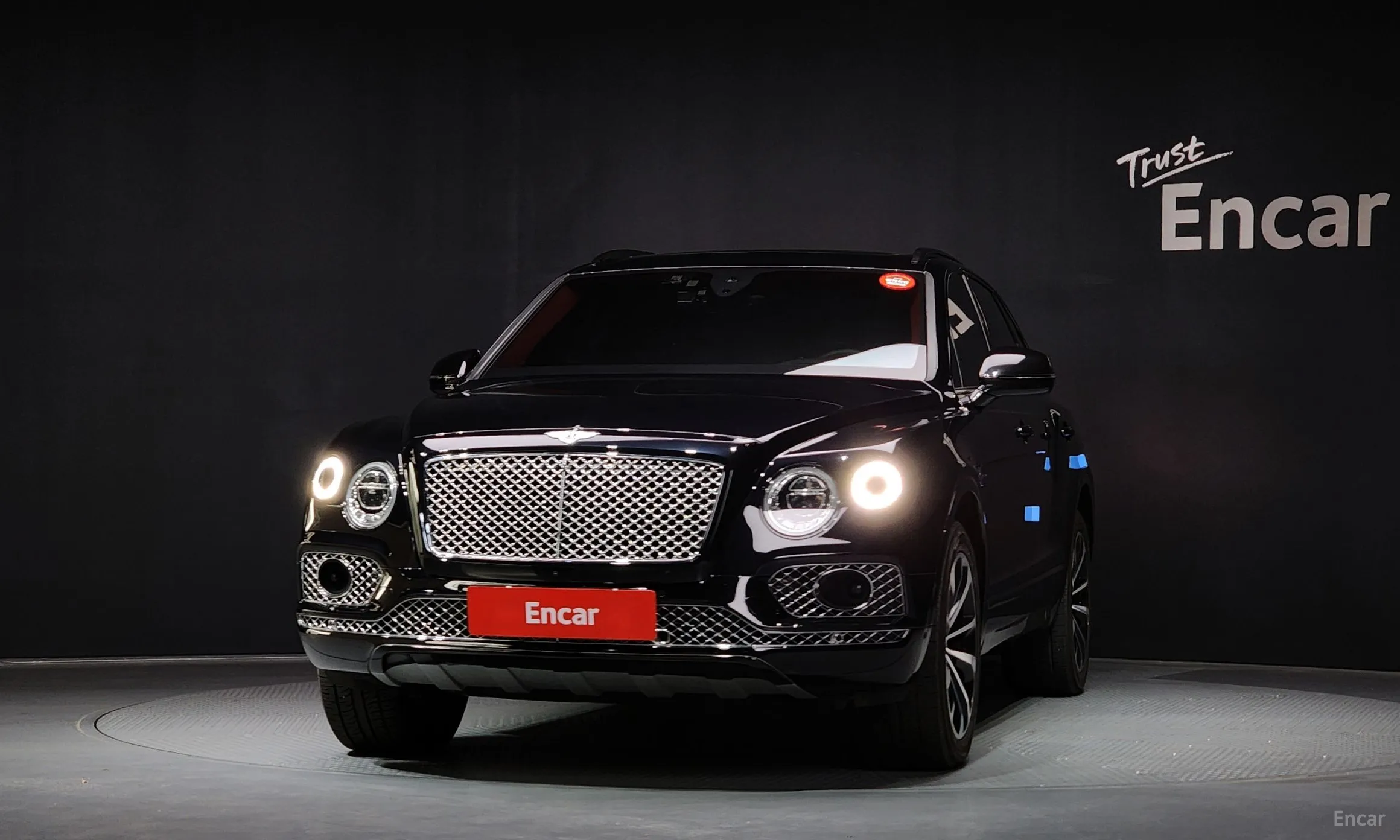 Bentley Bentayga превью 3