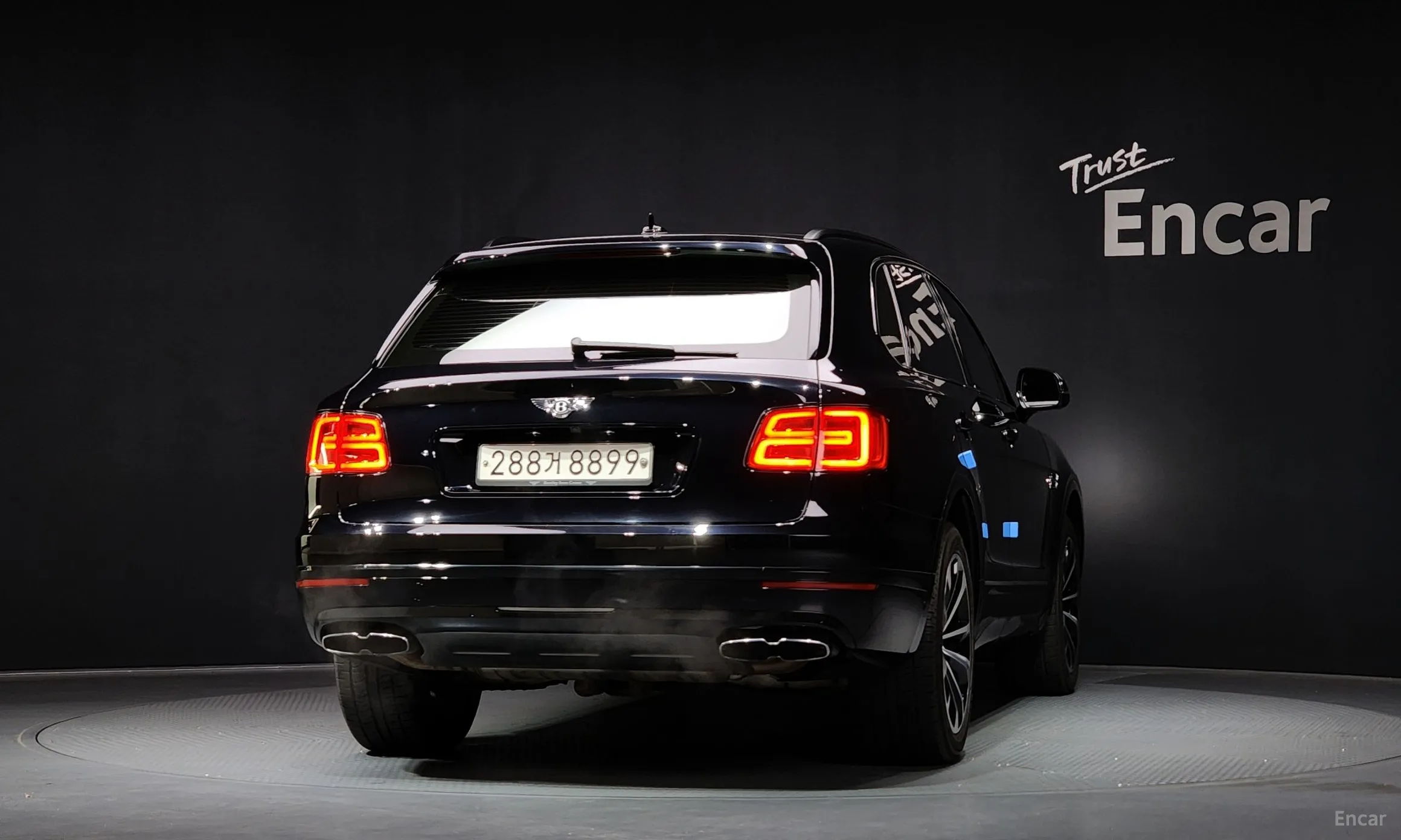 Bentley Bentayga превью 4