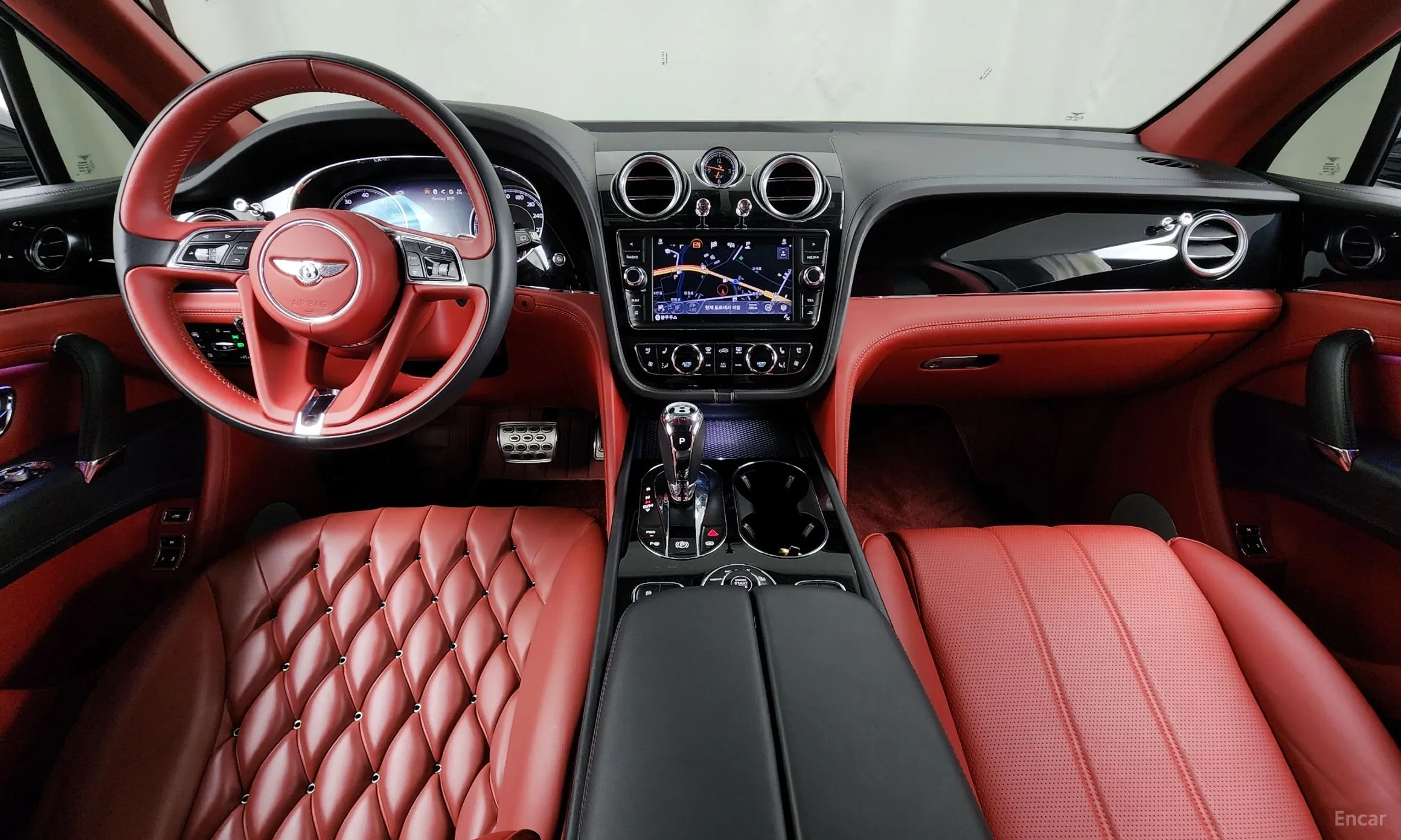 Bentley Bentayga превью 7