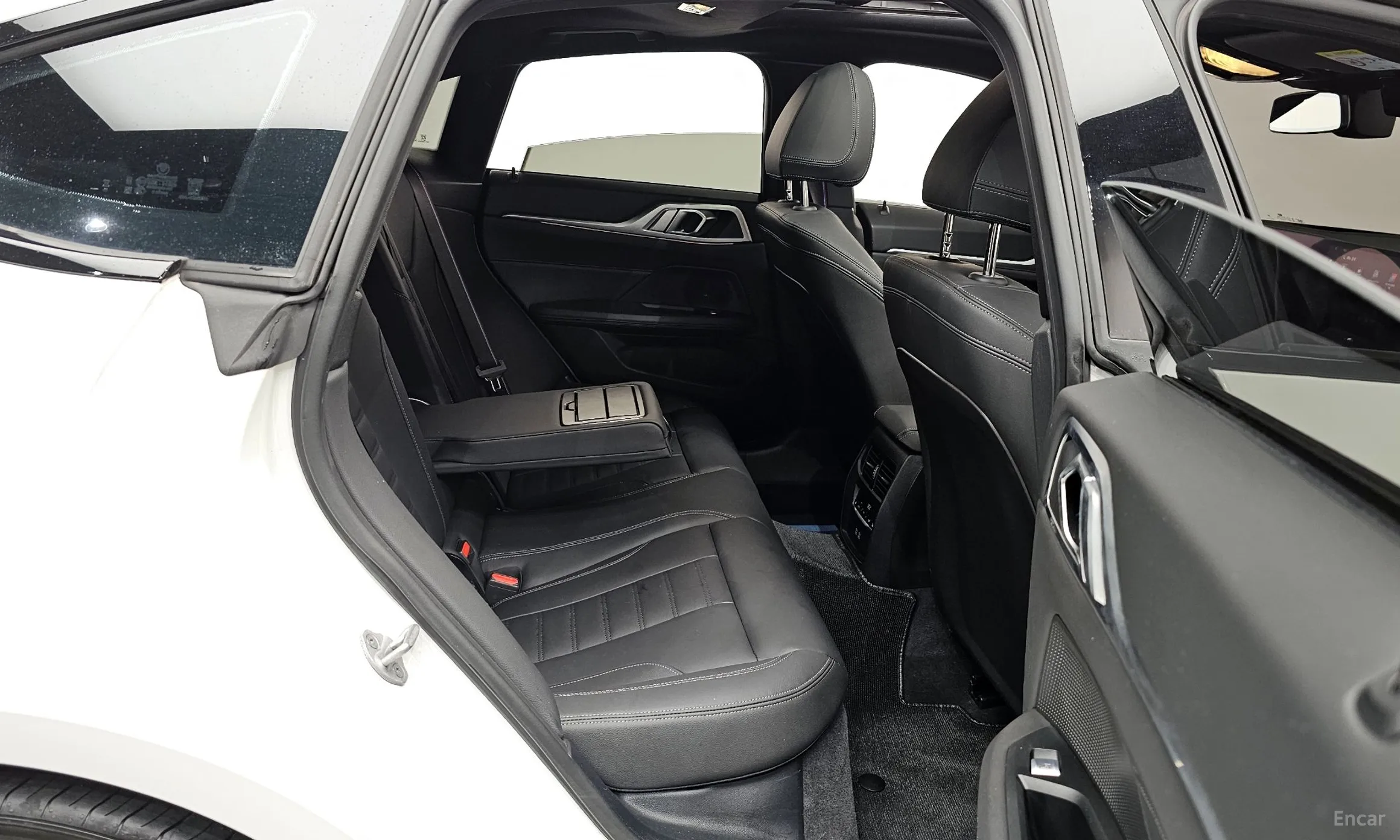 BMW Series 4 (G22) превью 12