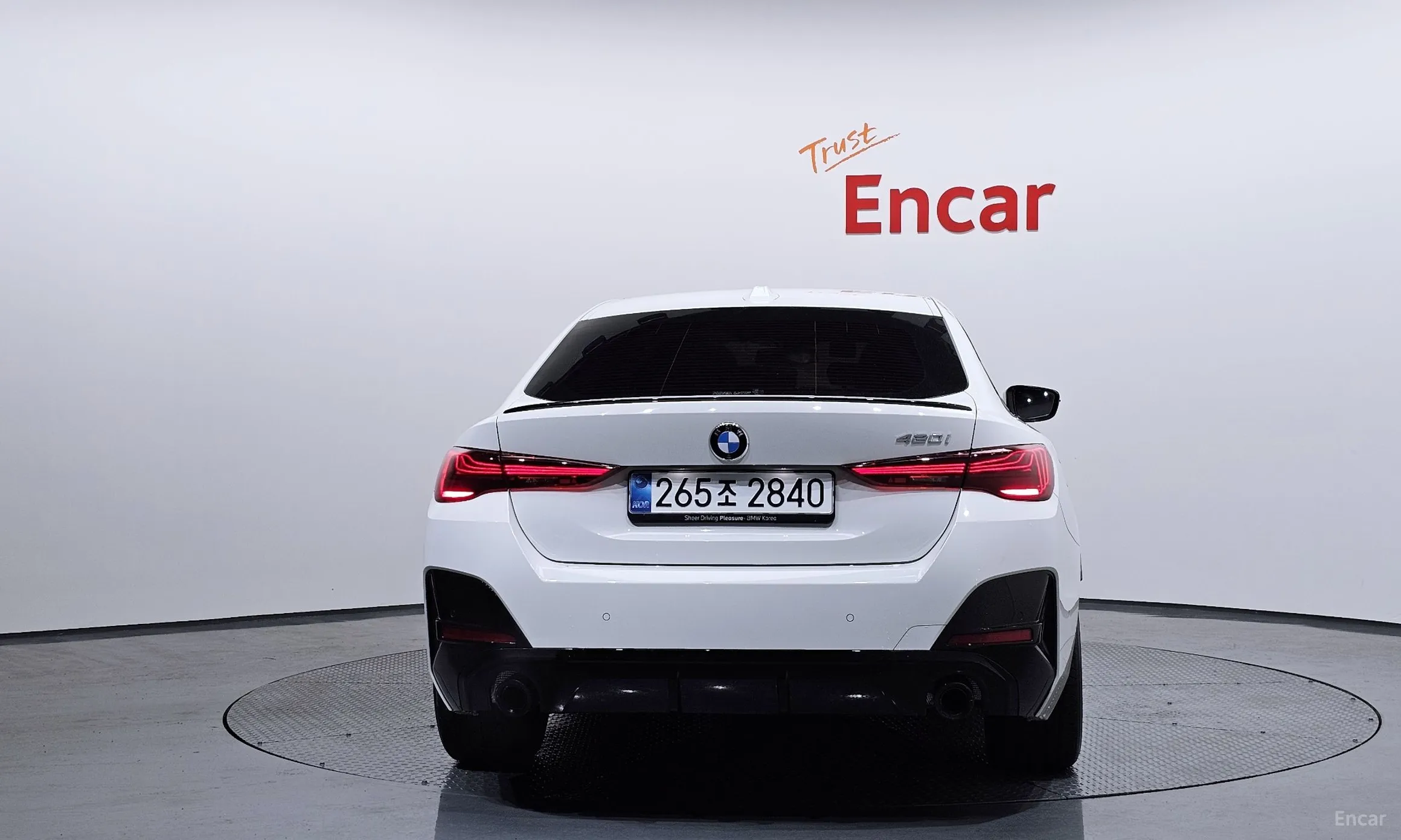 BMW Series 4 (G22) превью 4