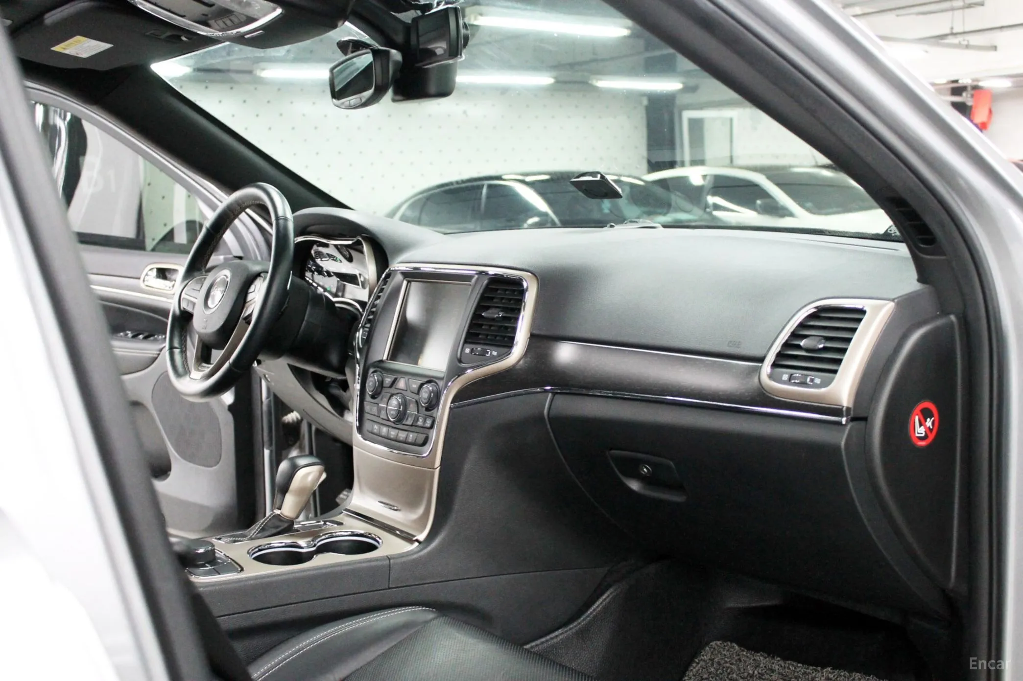 Jeep Grand Cherokee превью 10