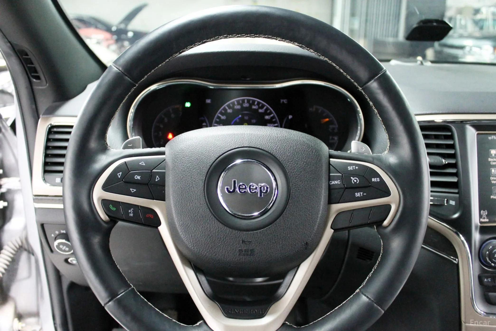 Jeep Grand Cherokee превью 12