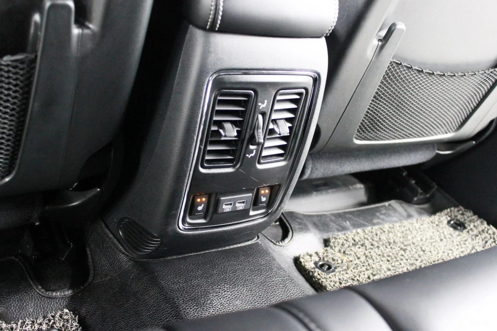 Jeep Grand Cherokee превью 17
