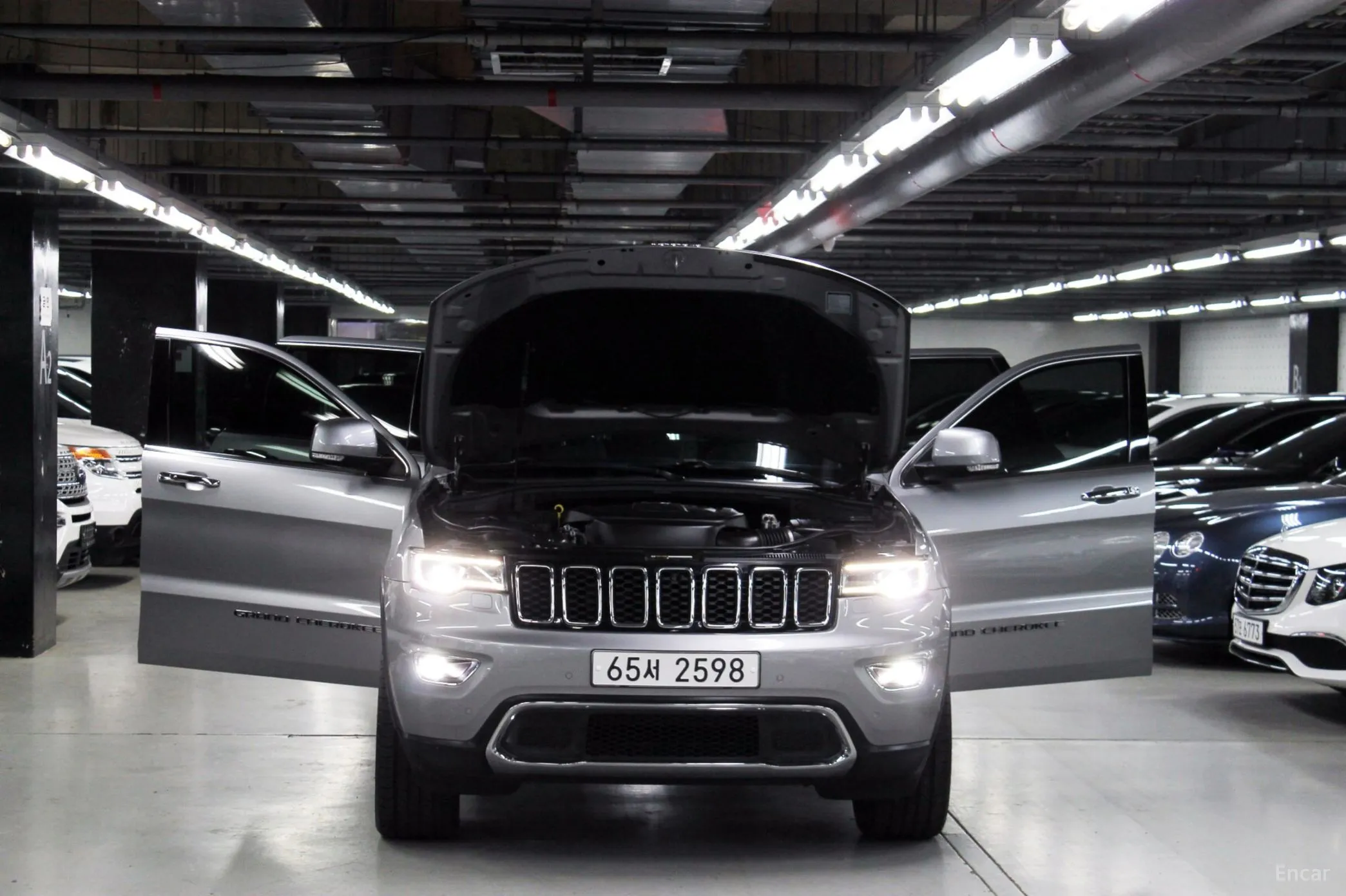 Jeep Grand Cherokee превью 18