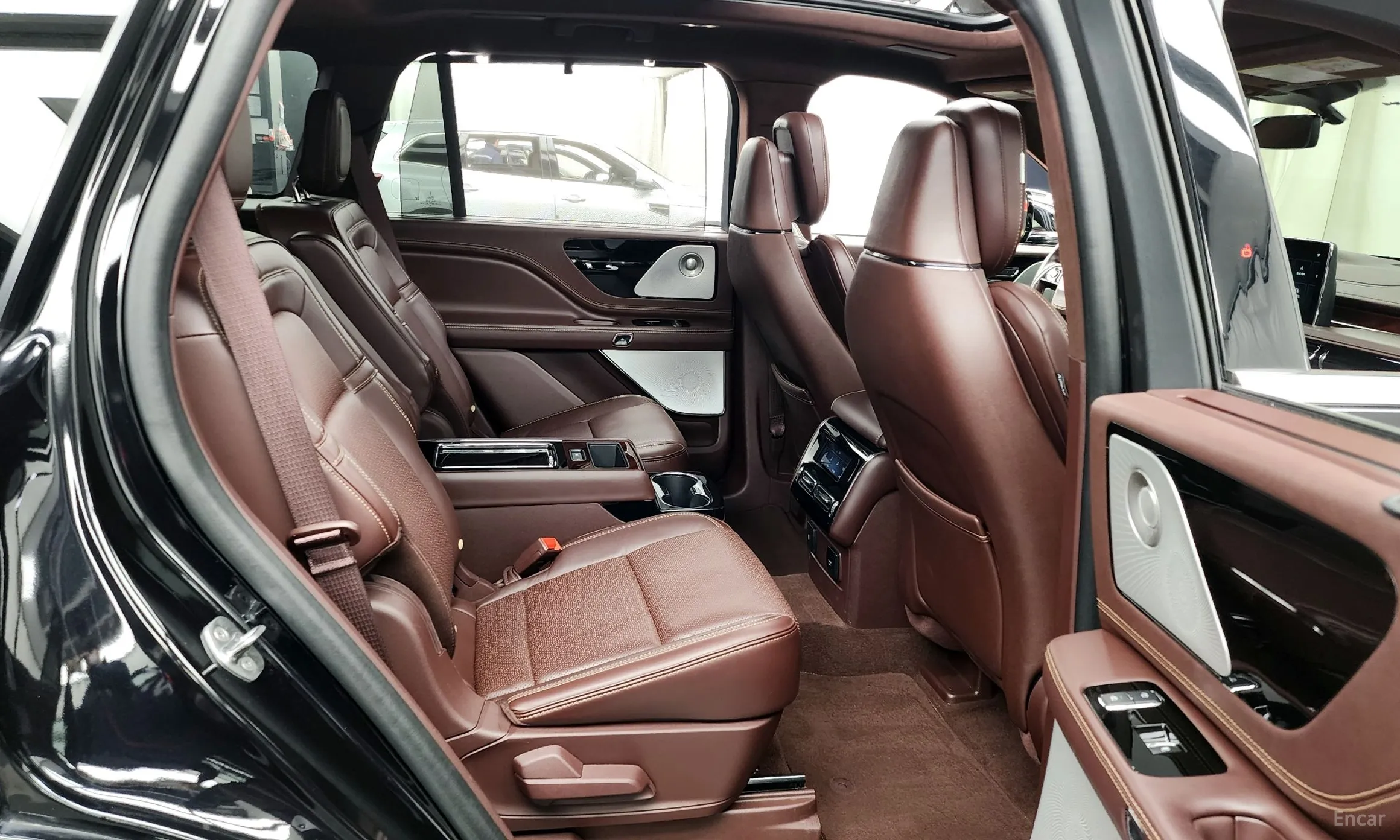 Lincoln Aviator 2nd Generation превью 12