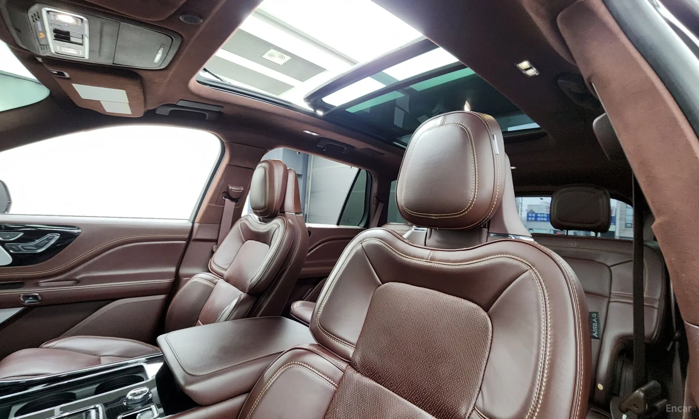 Lincoln Aviator 2nd Generation превью 18