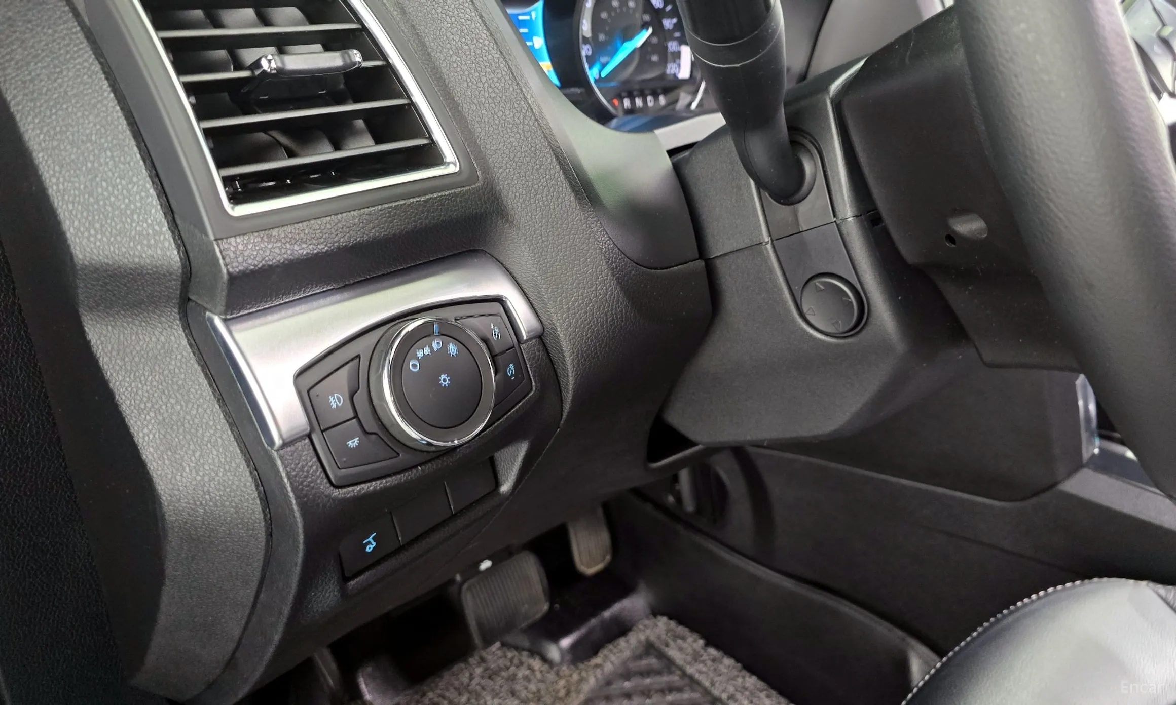 Ford Explorer превью 18