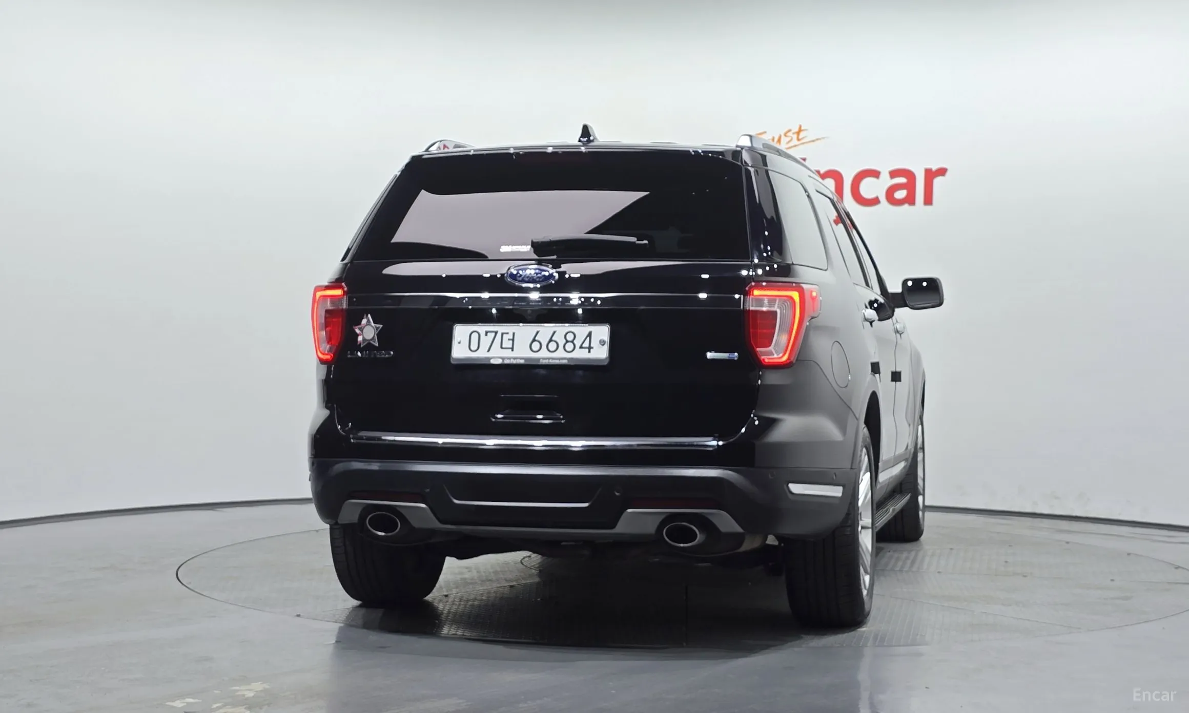 Ford Explorer превью 4