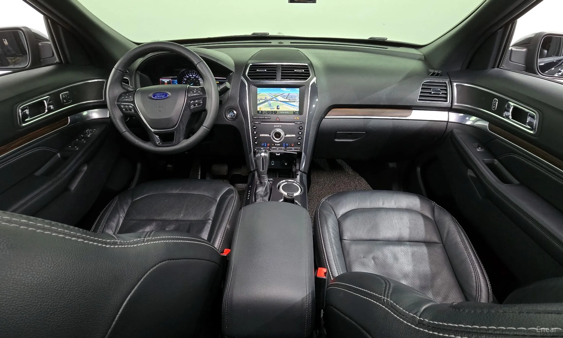 Ford Explorer превью 7