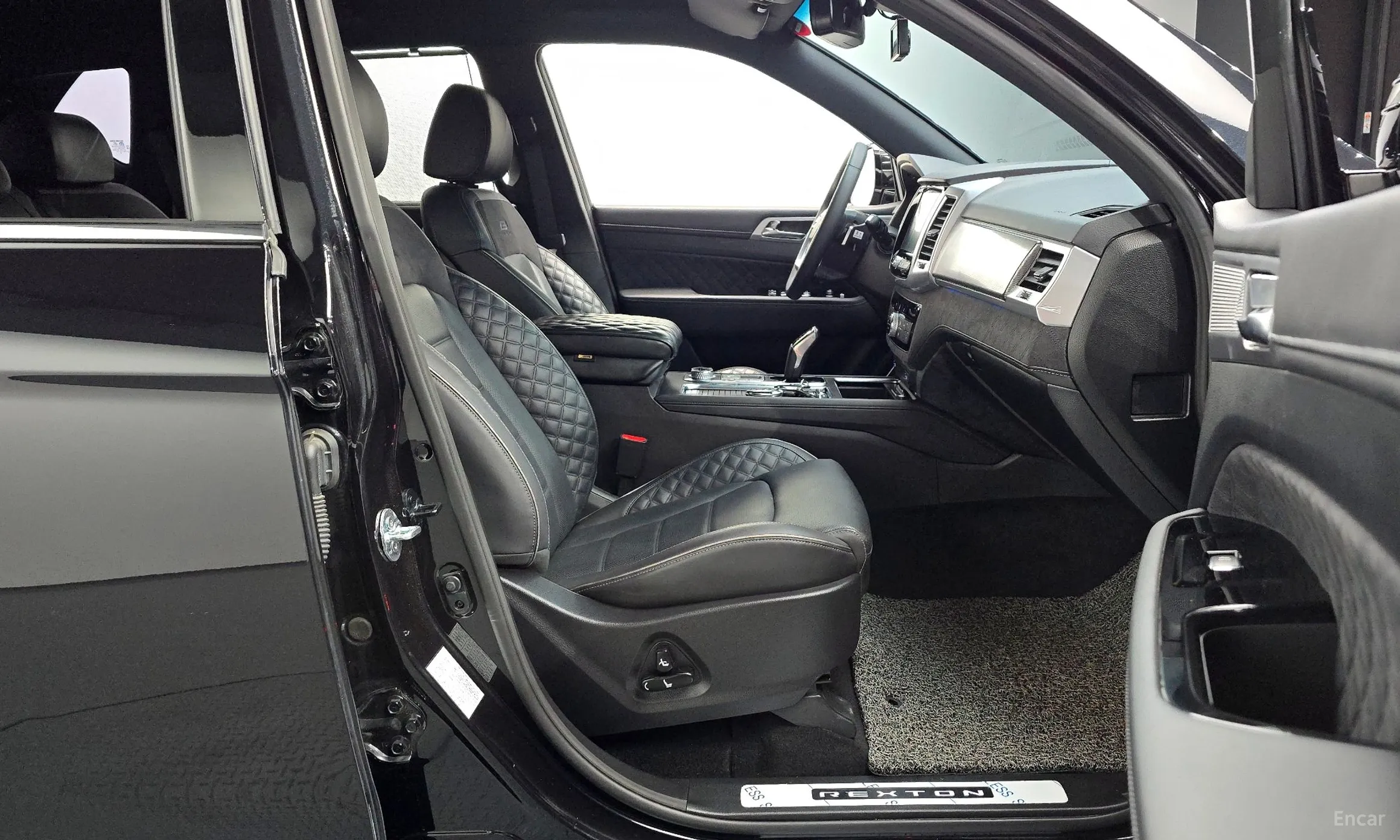 KG Mobility (SsangYong) Rexton превью 11