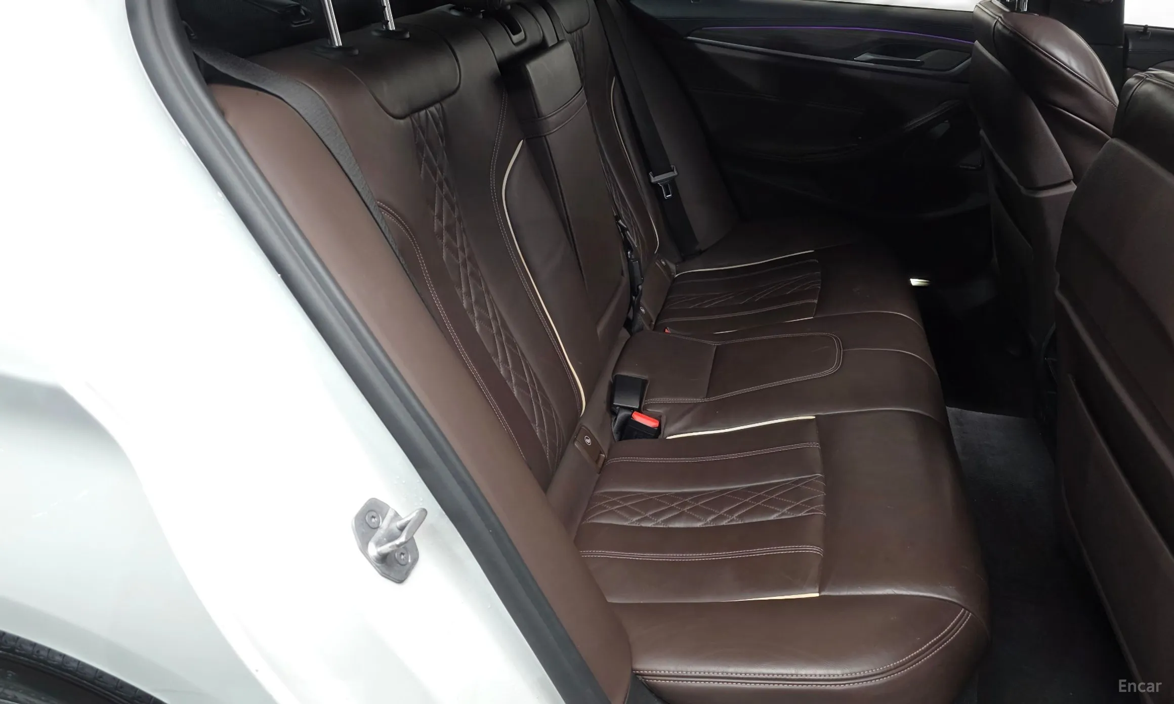 BMW 5 Series (G30) превью 11