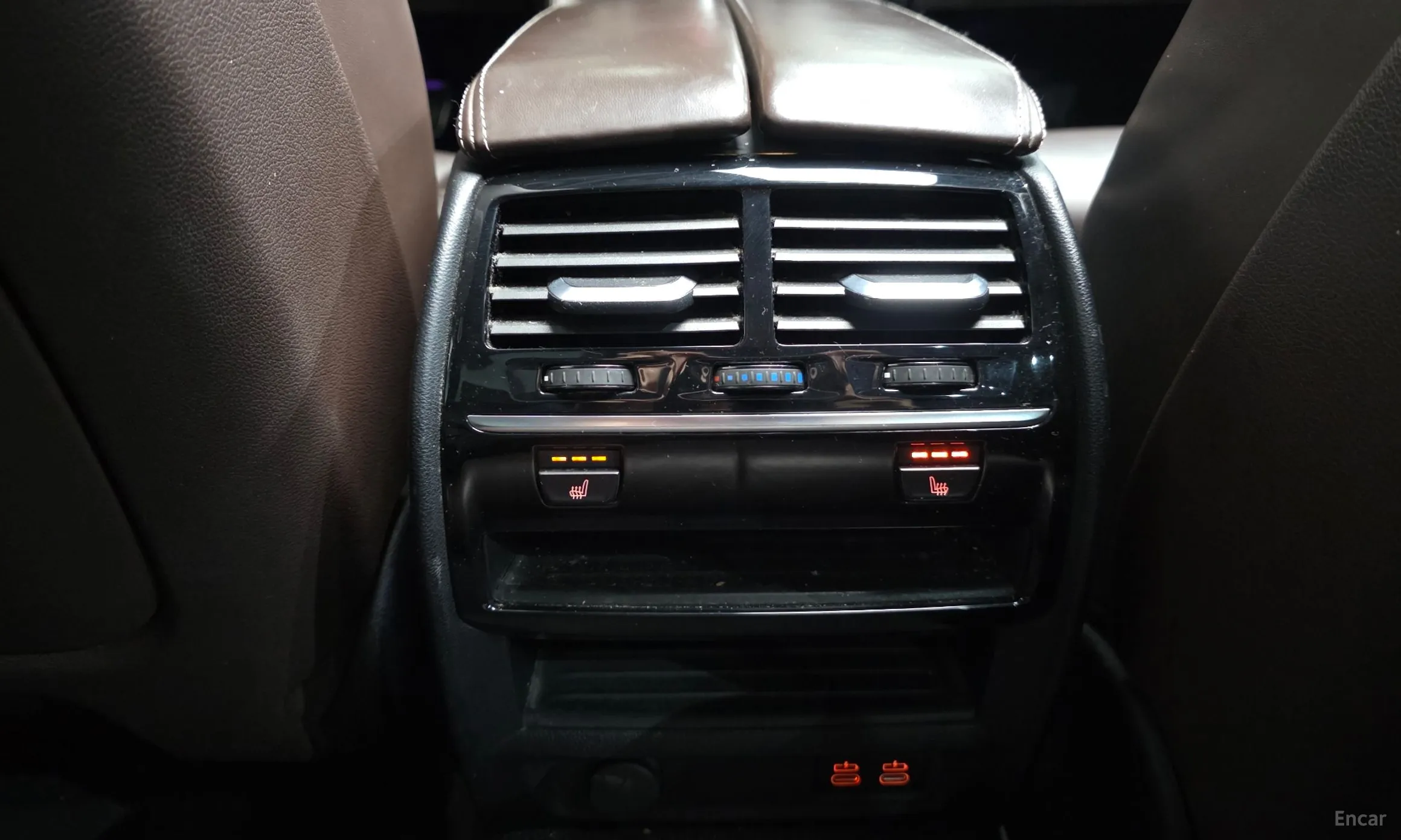 BMW 5 Series (G30) превью 19