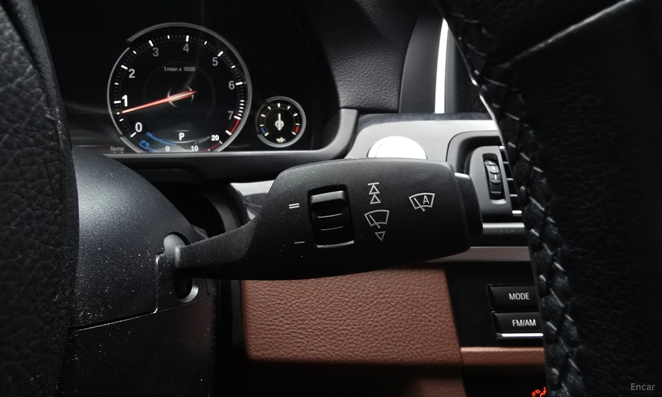 BMW 5 Series (F10) превью 17