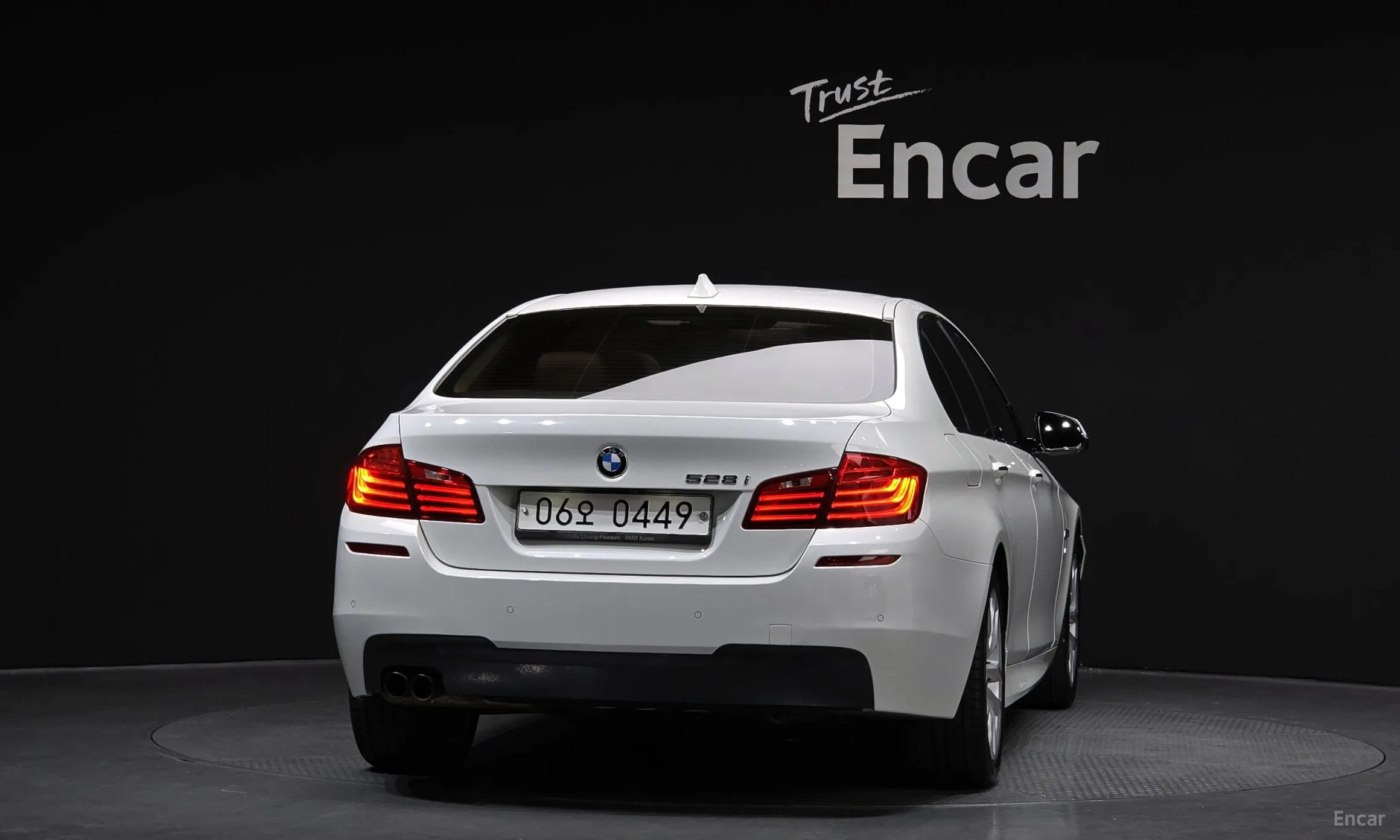 BMW 5 Series (F10) превью 4