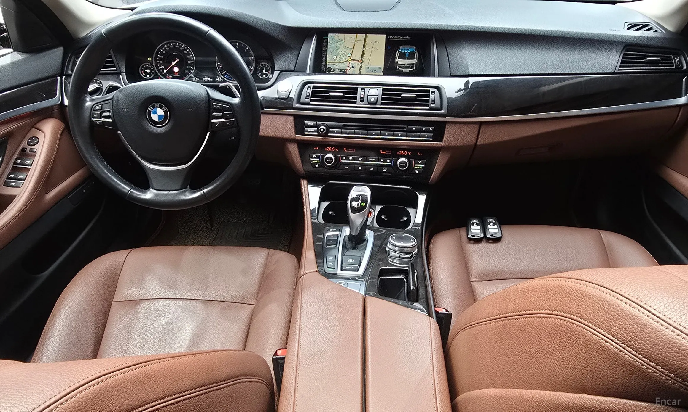 BMW 5 Series (F10) превью 7