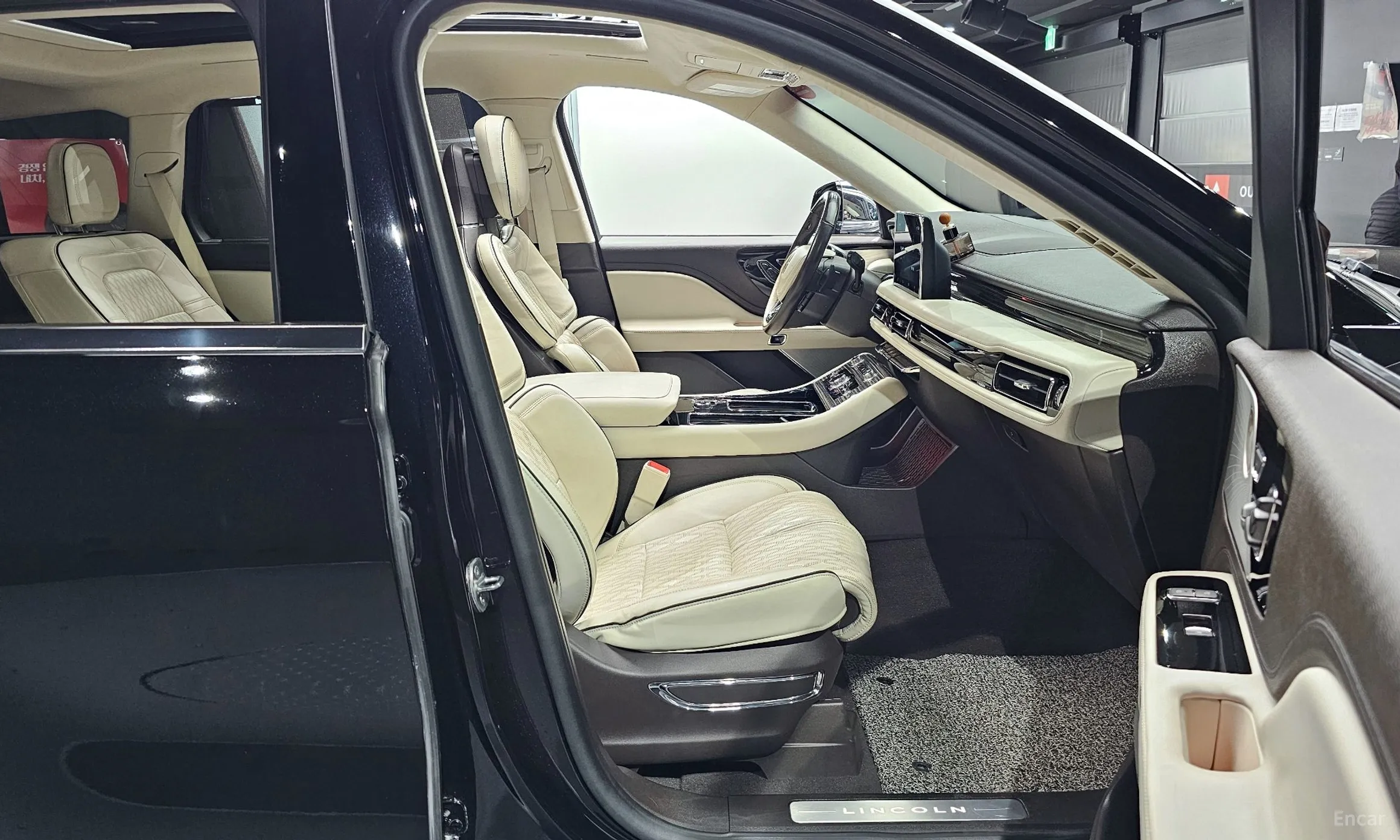 Lincoln Aviator 2nd Generation превью 10