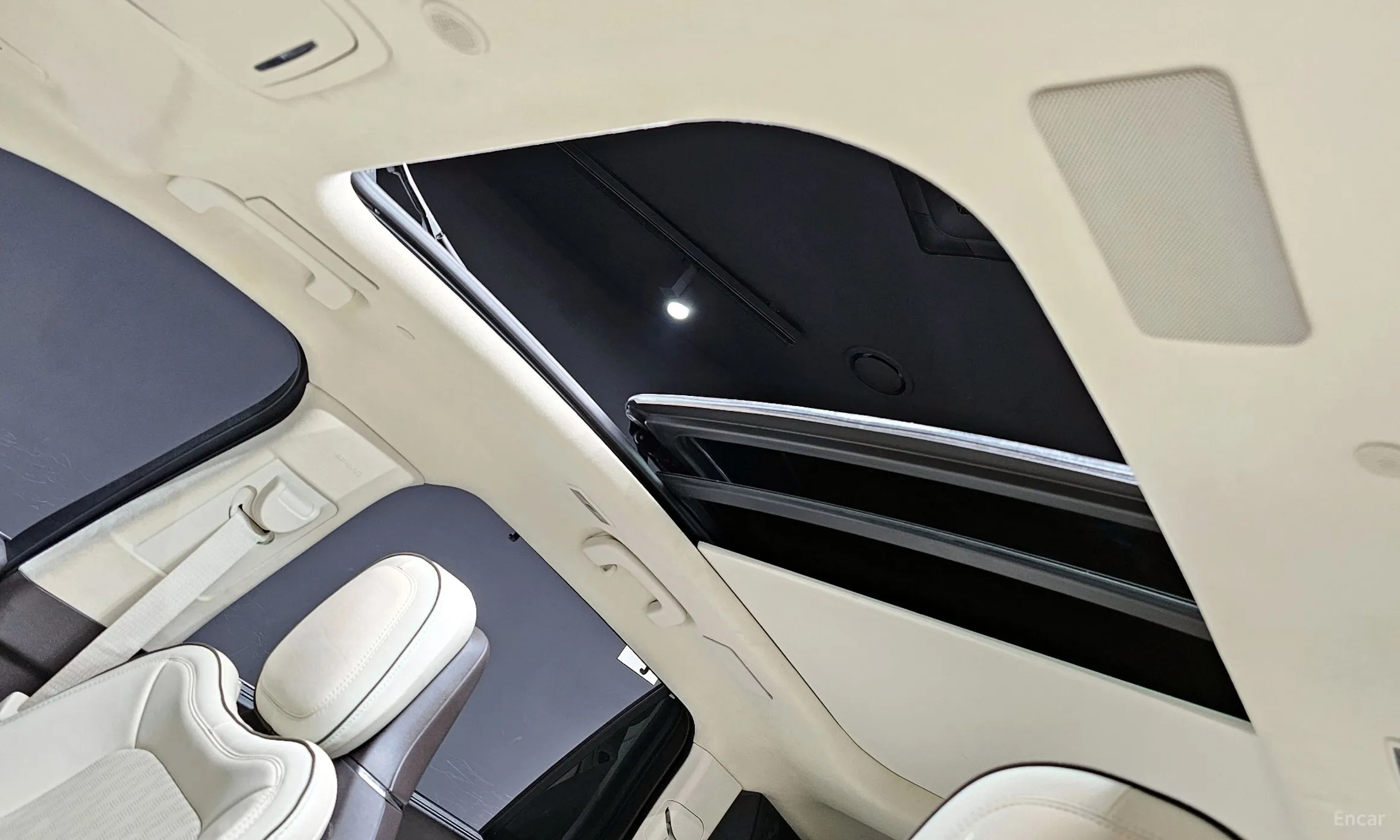 Lincoln Aviator 2nd Generation превью 18
