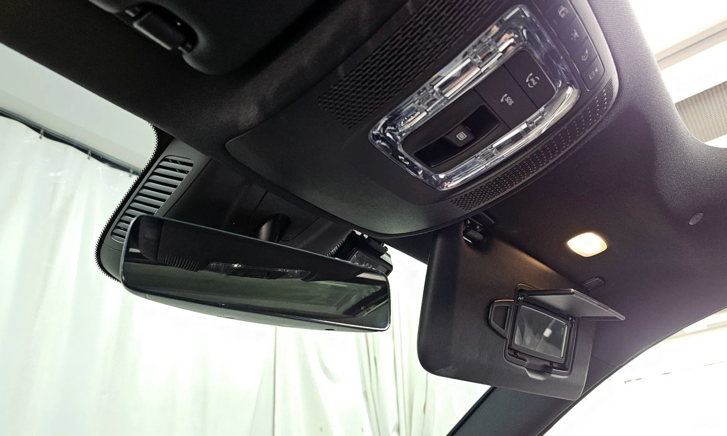 Mercedes Benz GLA-Class H247 превью 17