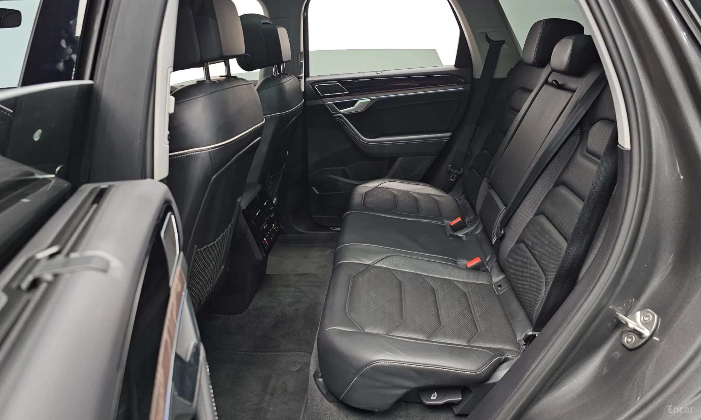 Volkswagen Touareg 3rd Generation превью 12