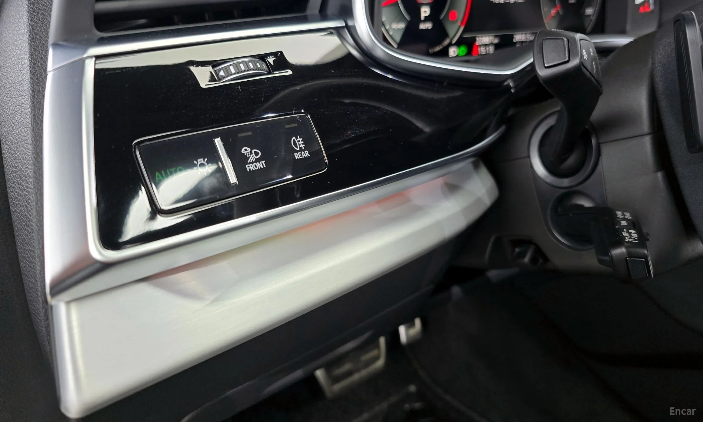 Audi Q8 (4M) превью 15