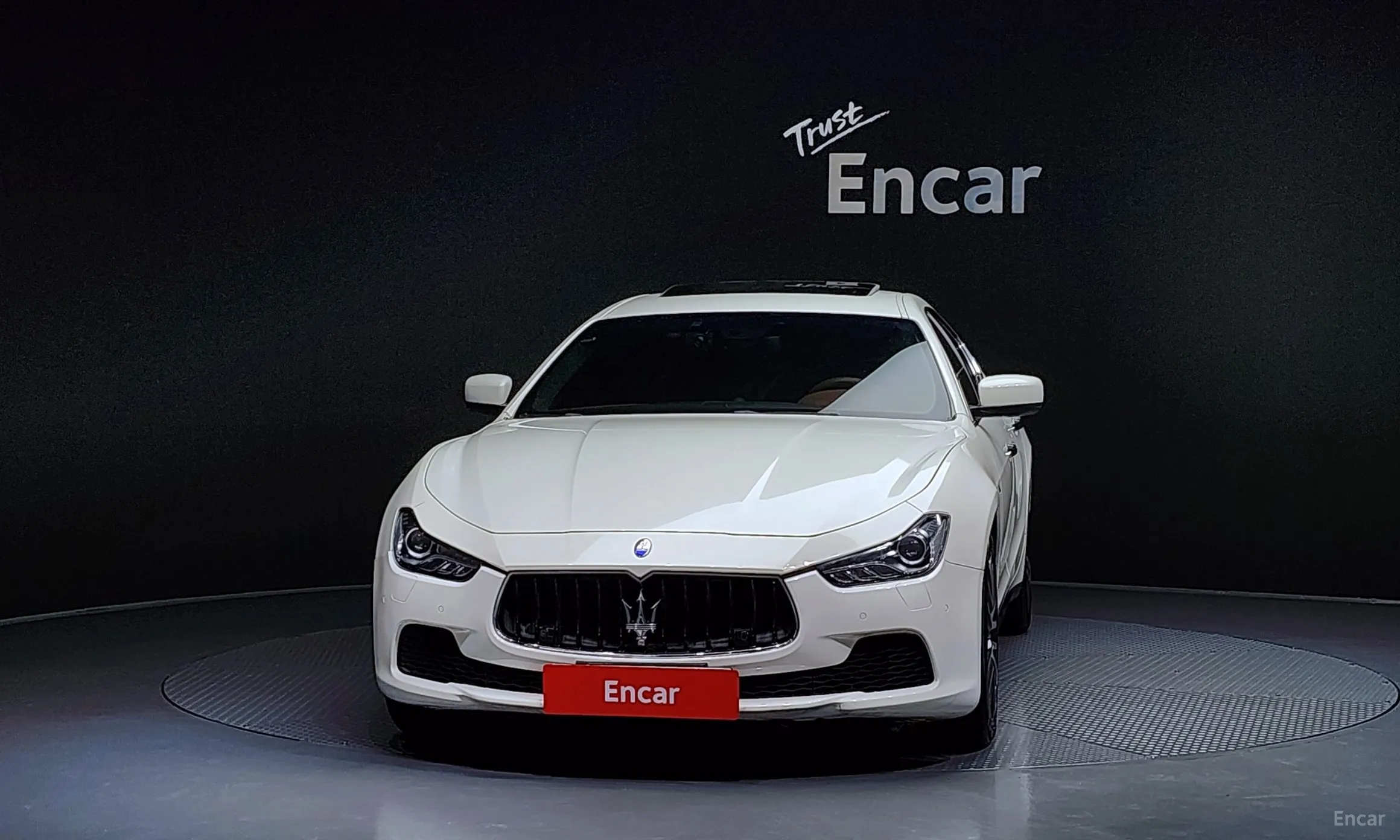 Maserati Ghibli превью 3