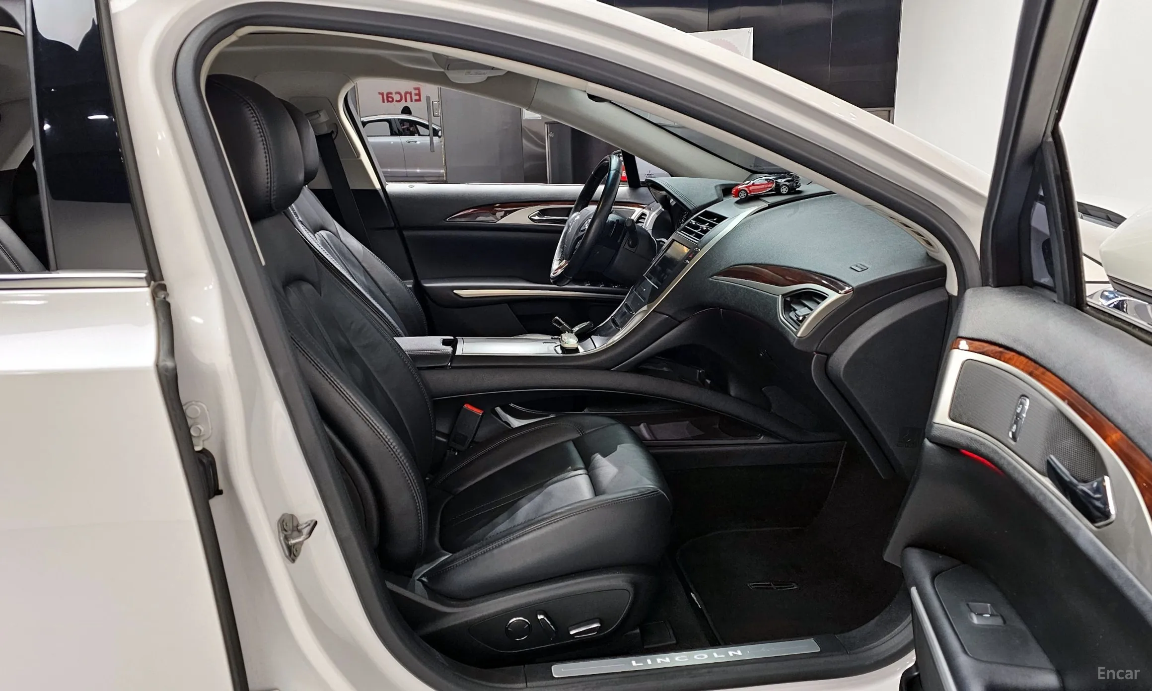 Lincoln New MKZ превью 10