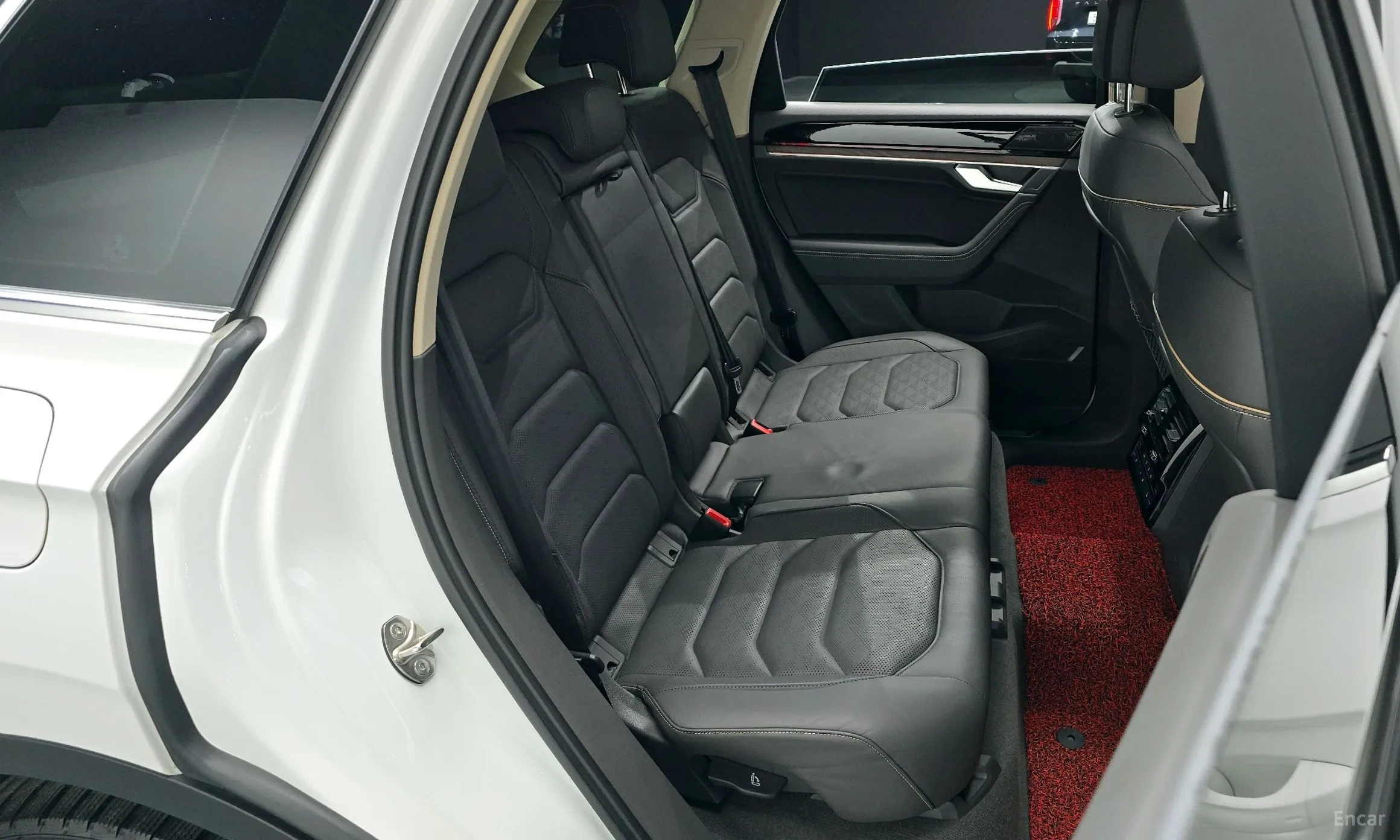 Volkswagen Touareg 3rd Generation превью 12