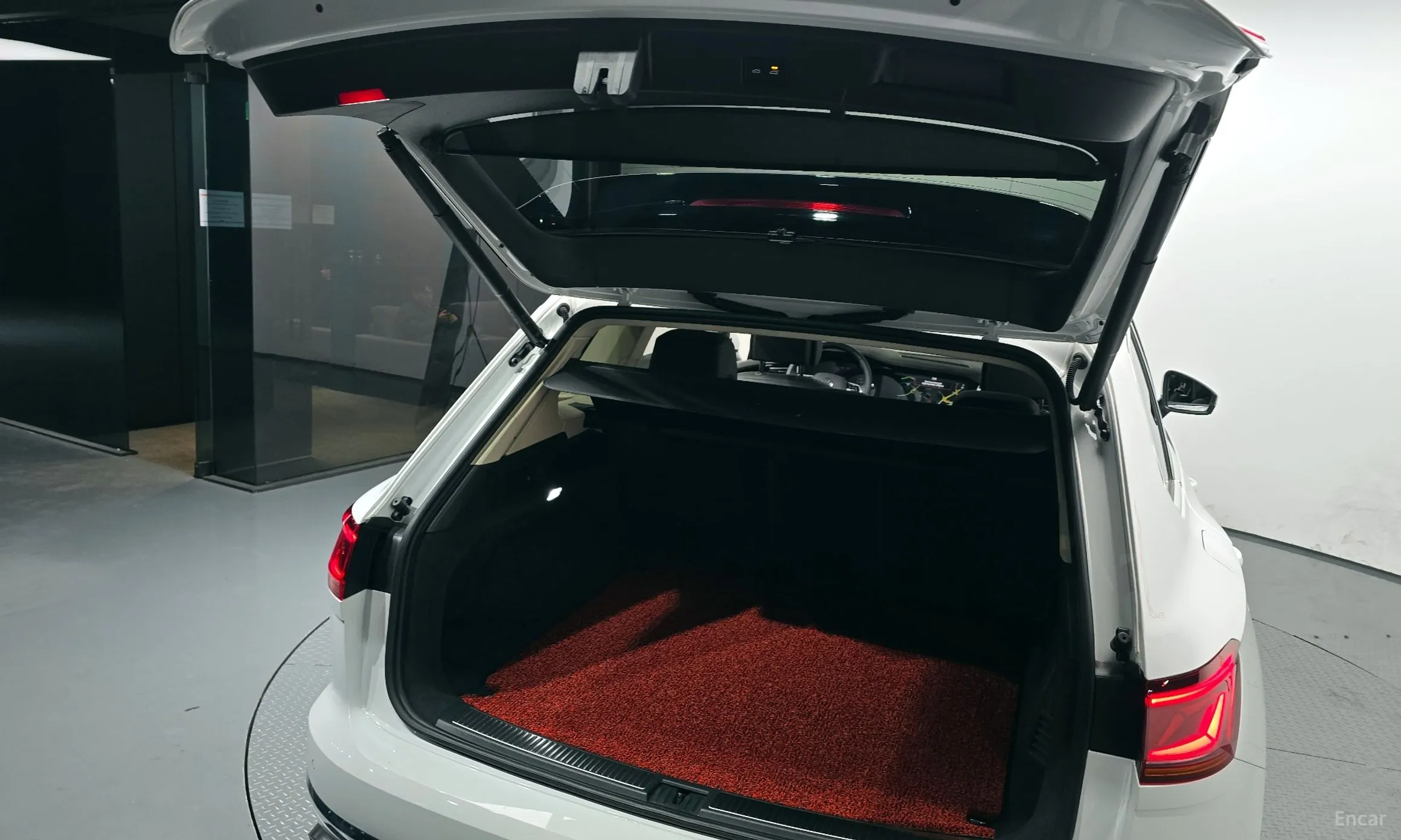 Volkswagen Touareg 3rd Generation превью 20